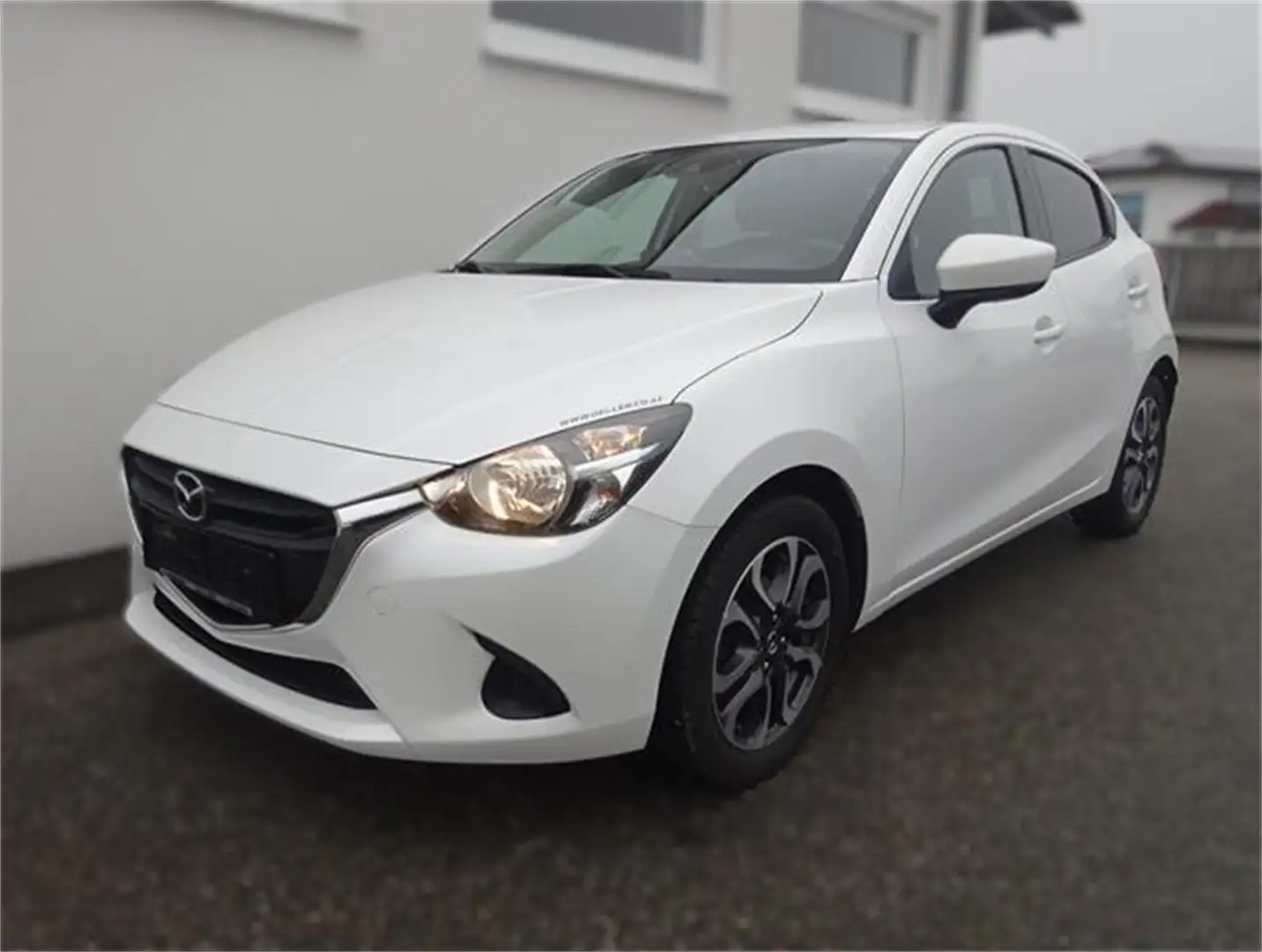 Mazda 2 G75 Takumi Weiß - 2