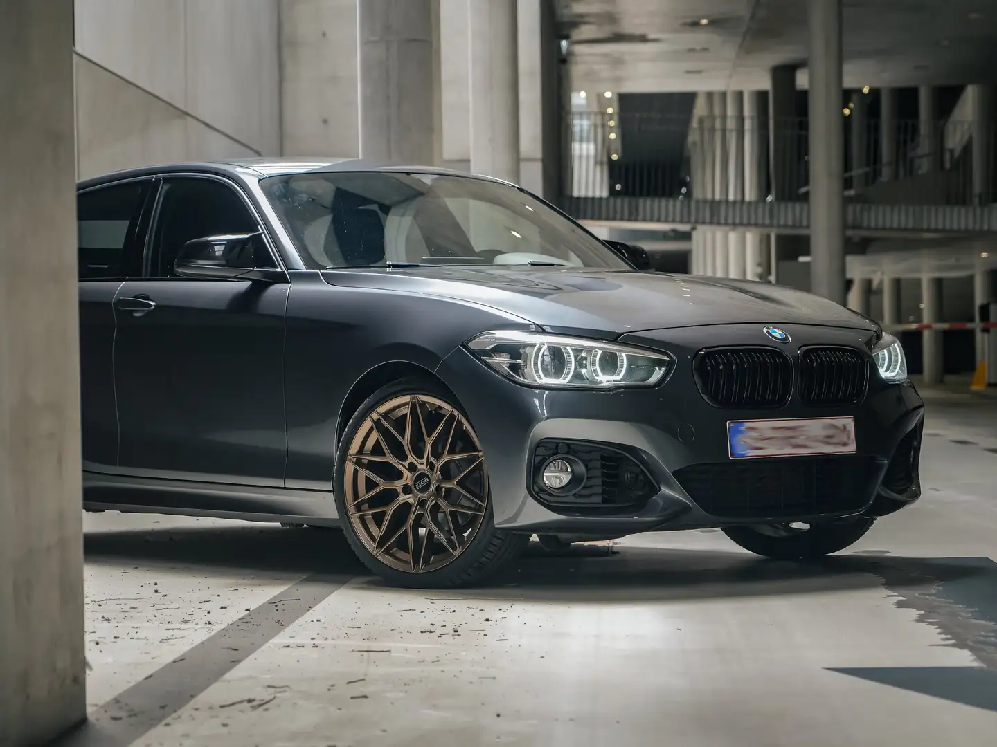 BMW 116 116d M Sport Сірий - 2