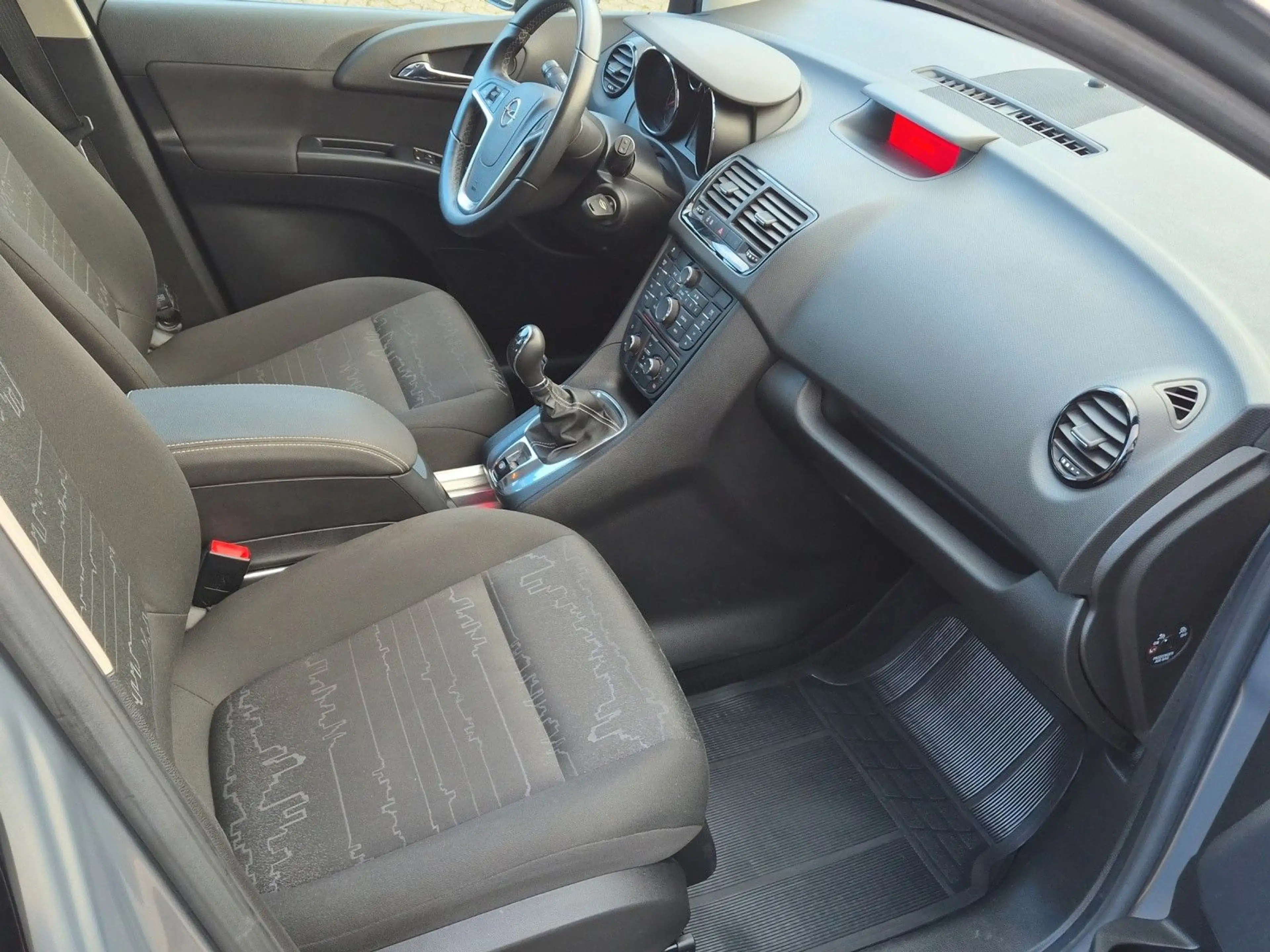 Opel Meriva B Edition Klima Tüv Neu — photo 10