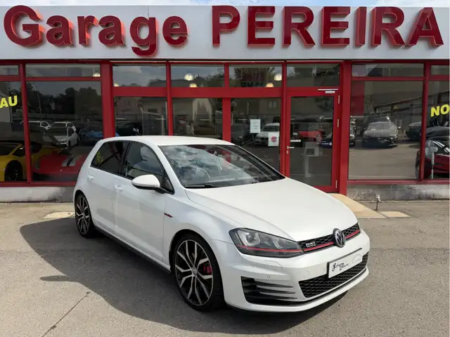 Volkswagen Golf main image