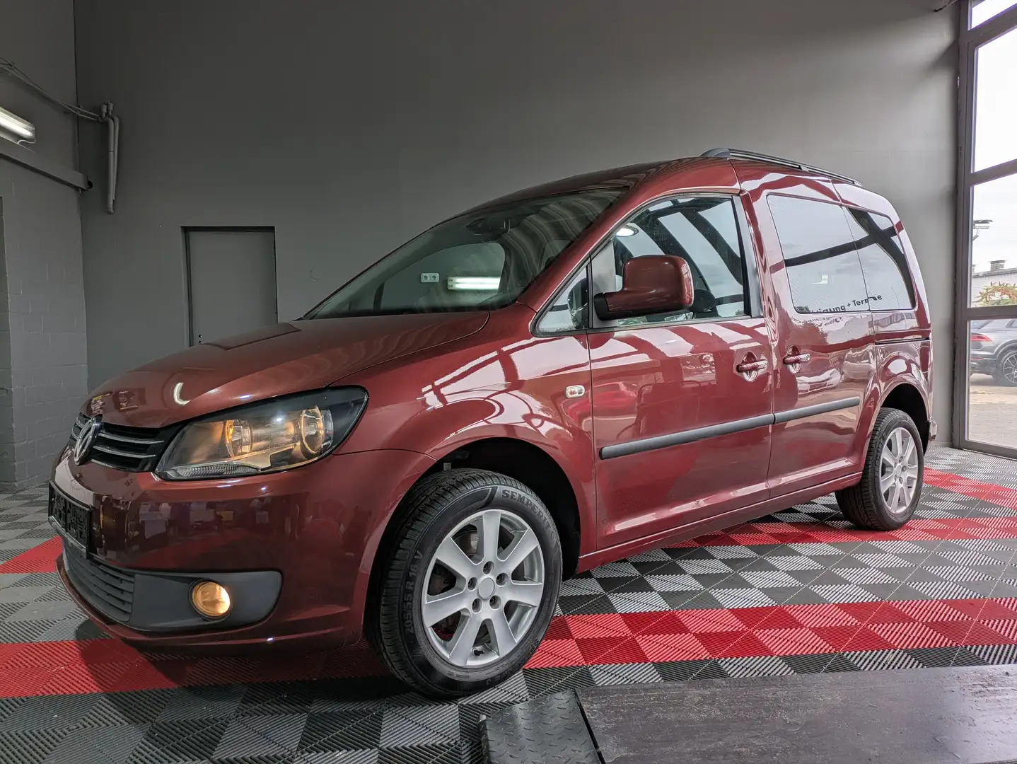 Volkswagen Caddy Comfortline*Standheizg.*AHK*7-Sitze möglich* Rot - 2