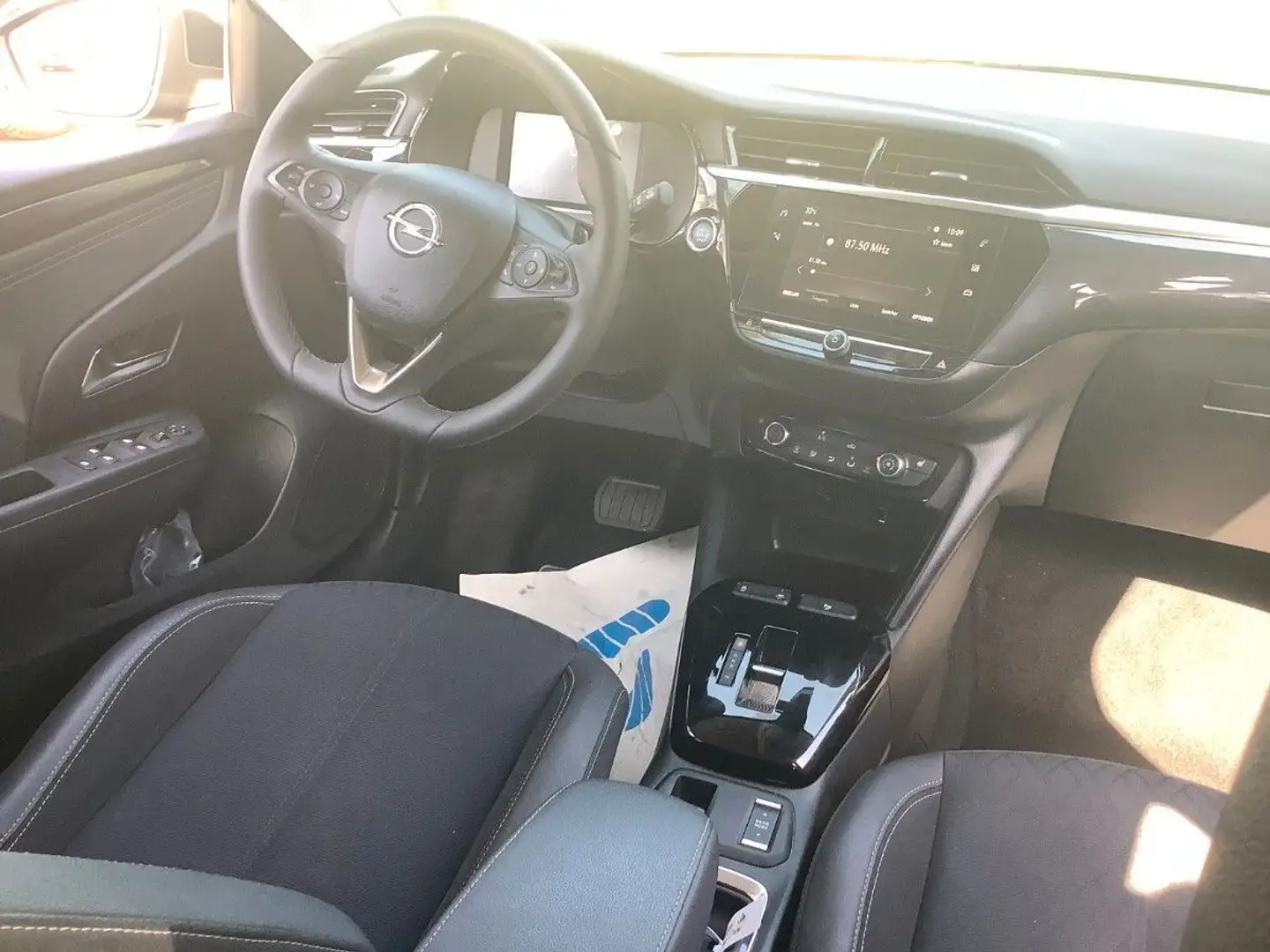 Opel Corsa F Elegance, Automatik 100 PS*Sitzheizung Schwarz - 2
