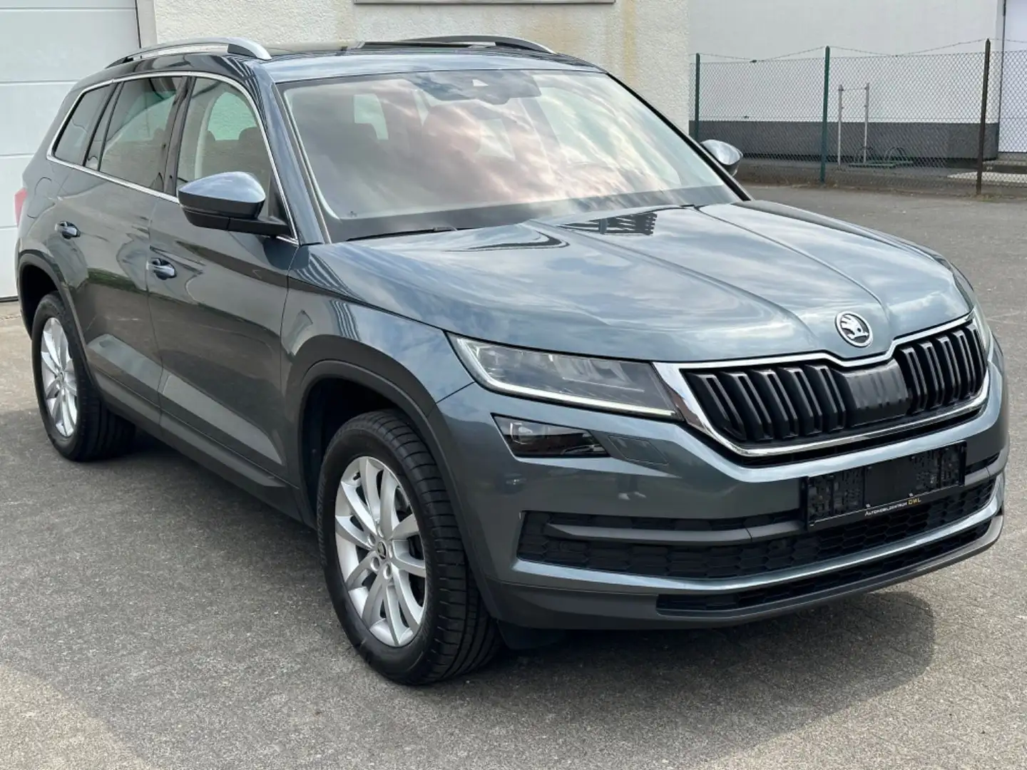 Skoda Kodiaq 2.0 TDI Style 7-Sitze|R.KAM|AHK|PANO|MEMO Grigio - 1