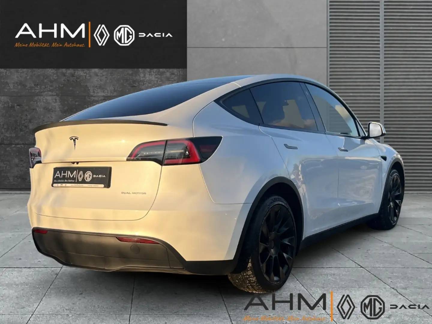 Tesla Model Y Long Range Dual AWD Anhängerkupplung * MwSt. auswe Weiß - 2