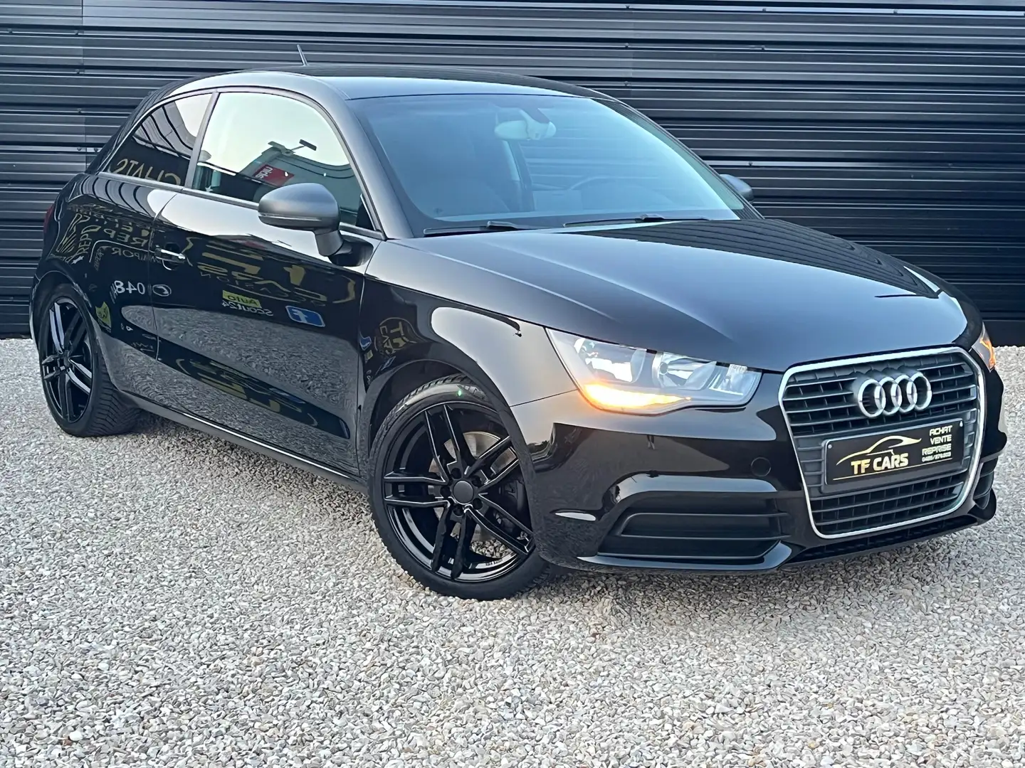 Audi A1 1.4 TFSI attraction GARANTIE 12 MOIS Noir - 1