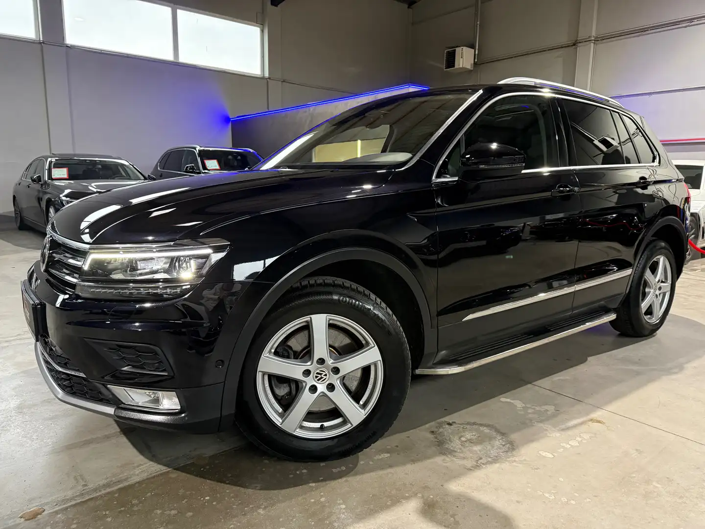 Volkswagen Tiguan Tiguan 2,0 TDI SCR 4Motion Highline DSG Schwarz - 1