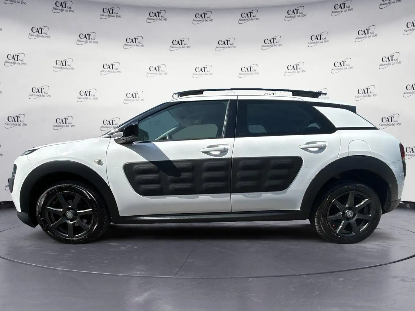 Citroen C4 Cactus 1.2  Shine Bianco - 2
