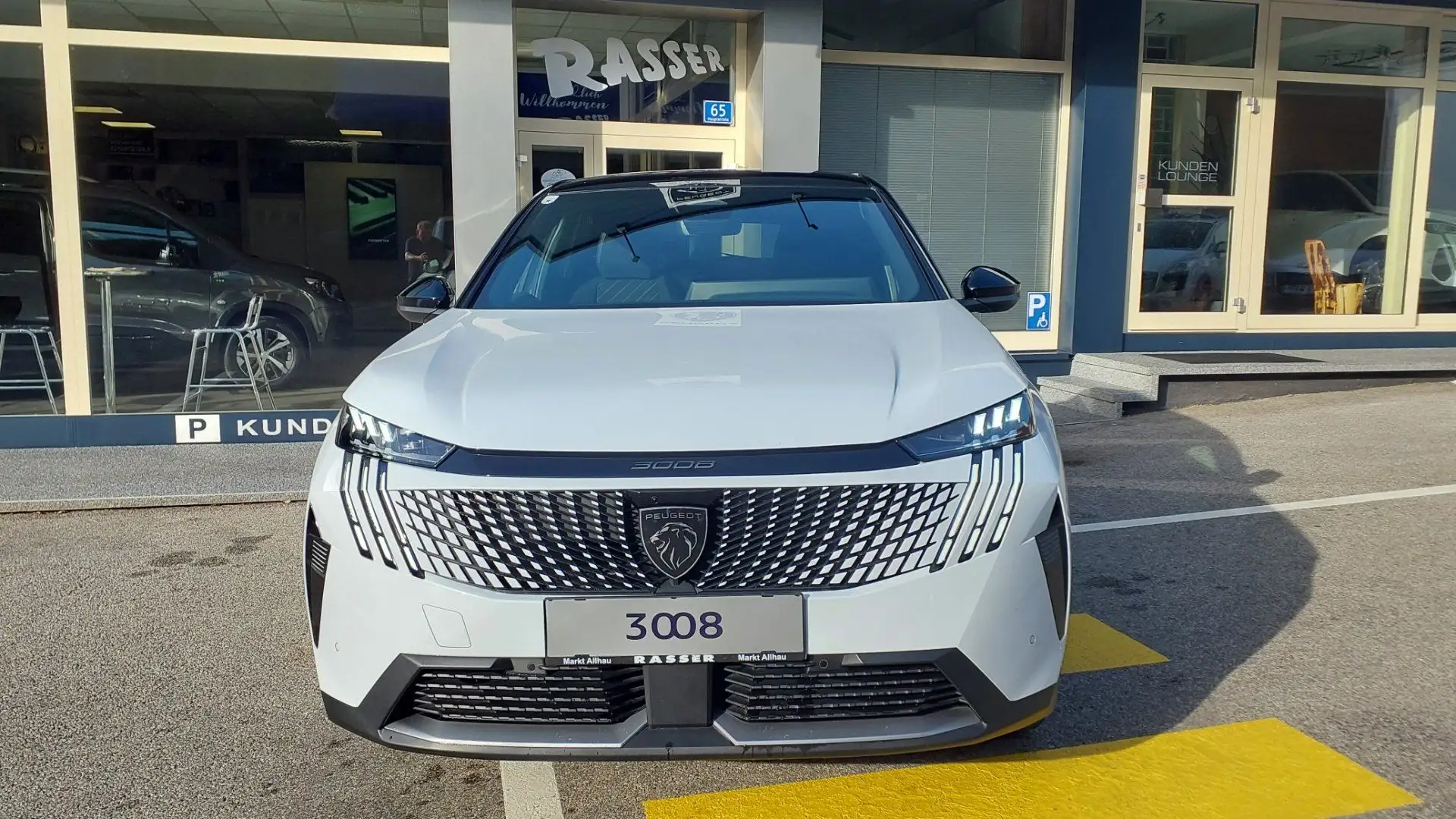 Peugeot 3008 1.2 Hybrid 136 GT Weiß - 1