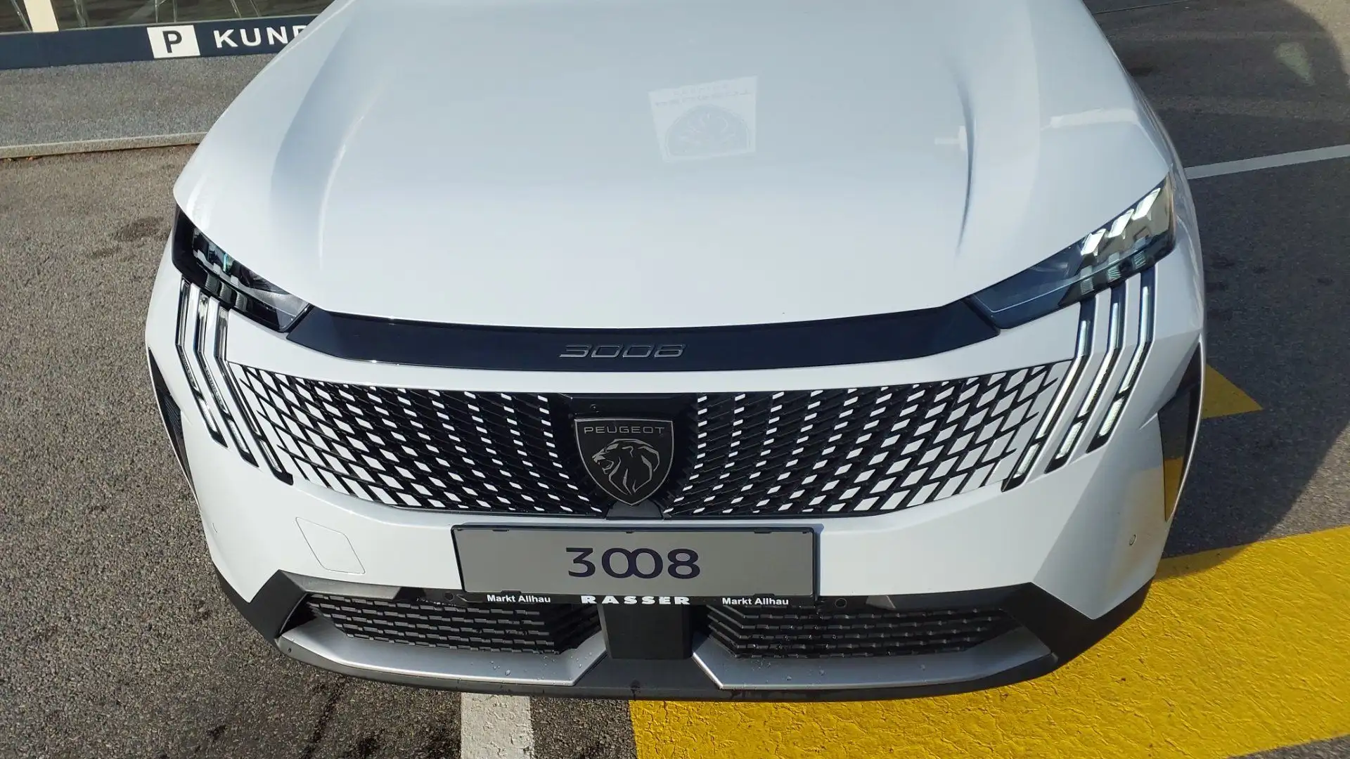 Peugeot 3008 1.2 Hybrid 136 GT Weiß - 2
