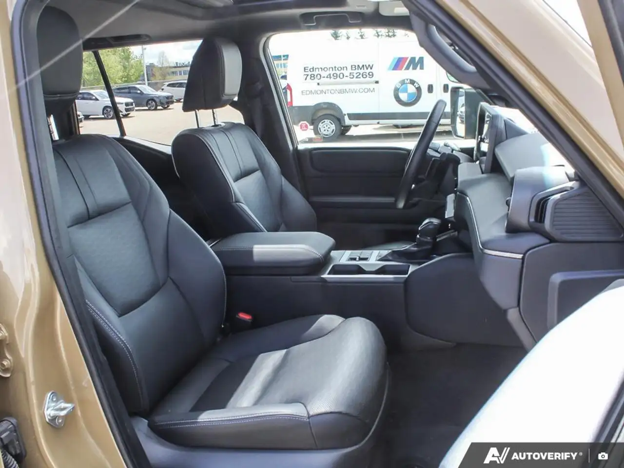 Toyota Land Cruiser снимка Toyota Land Cruiser