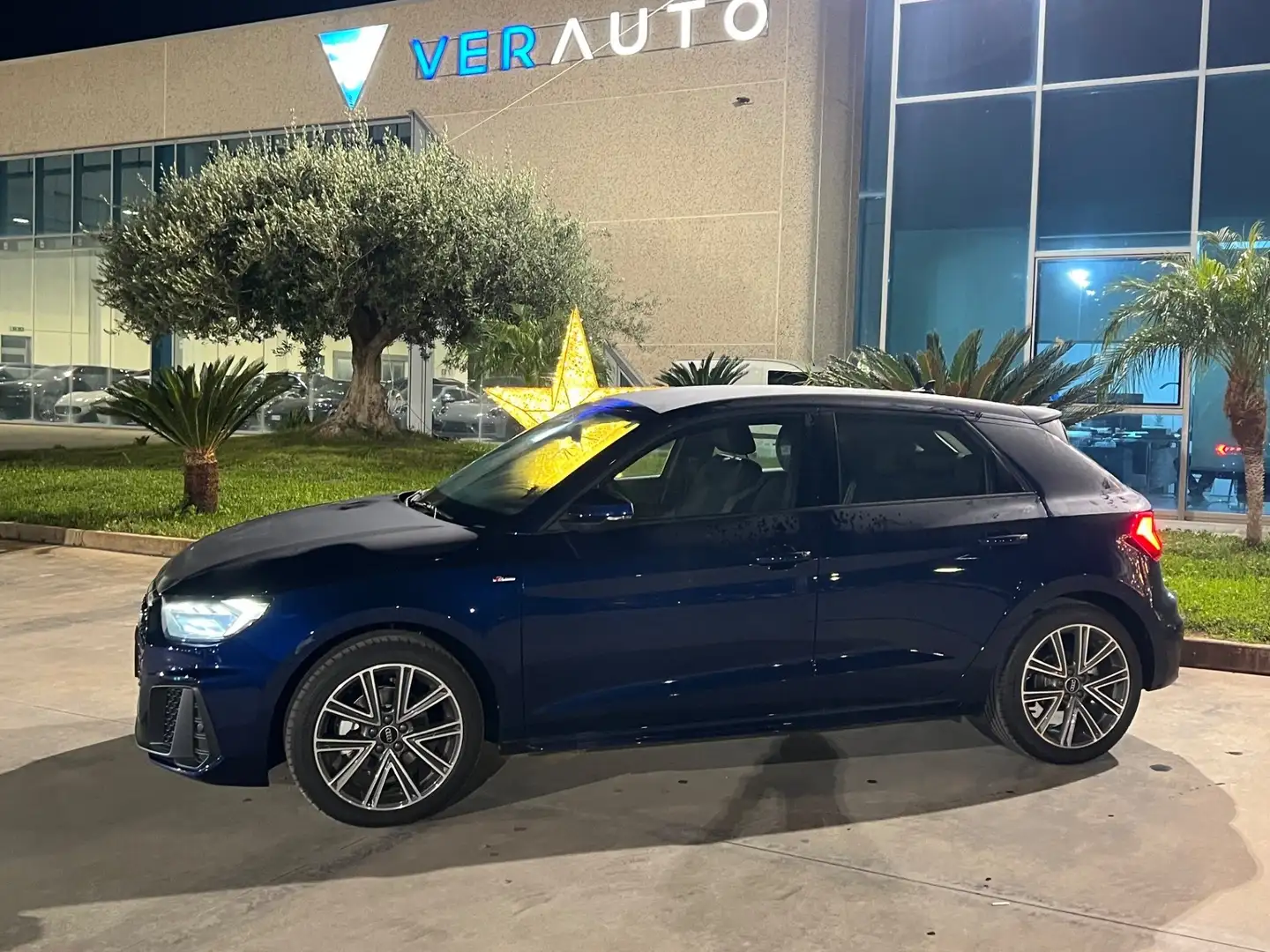 Audi A1 SLine stronic possibilità noleggio no scoring Argento - 2