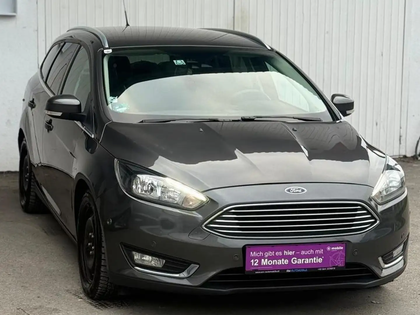 Ford Focus Titanium Gris - 1