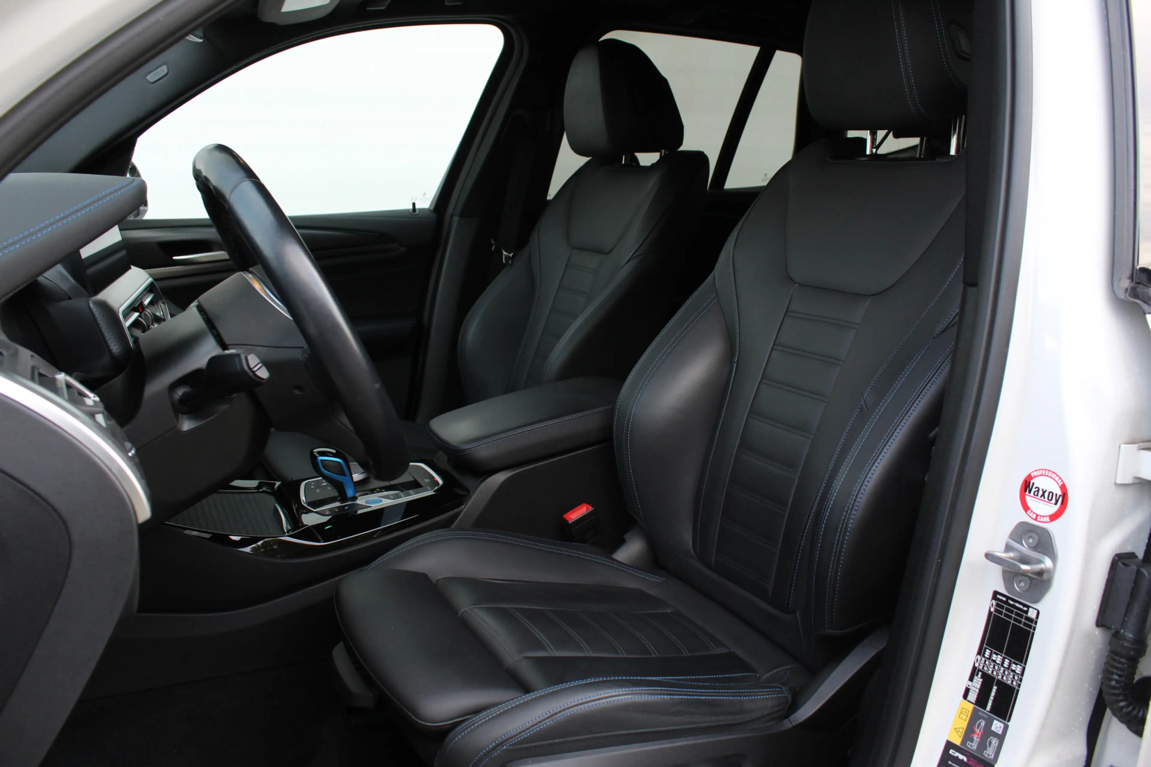 BMW iX3 High Executive M Sport / Sportstoelen / Comfort Ac — photo 8