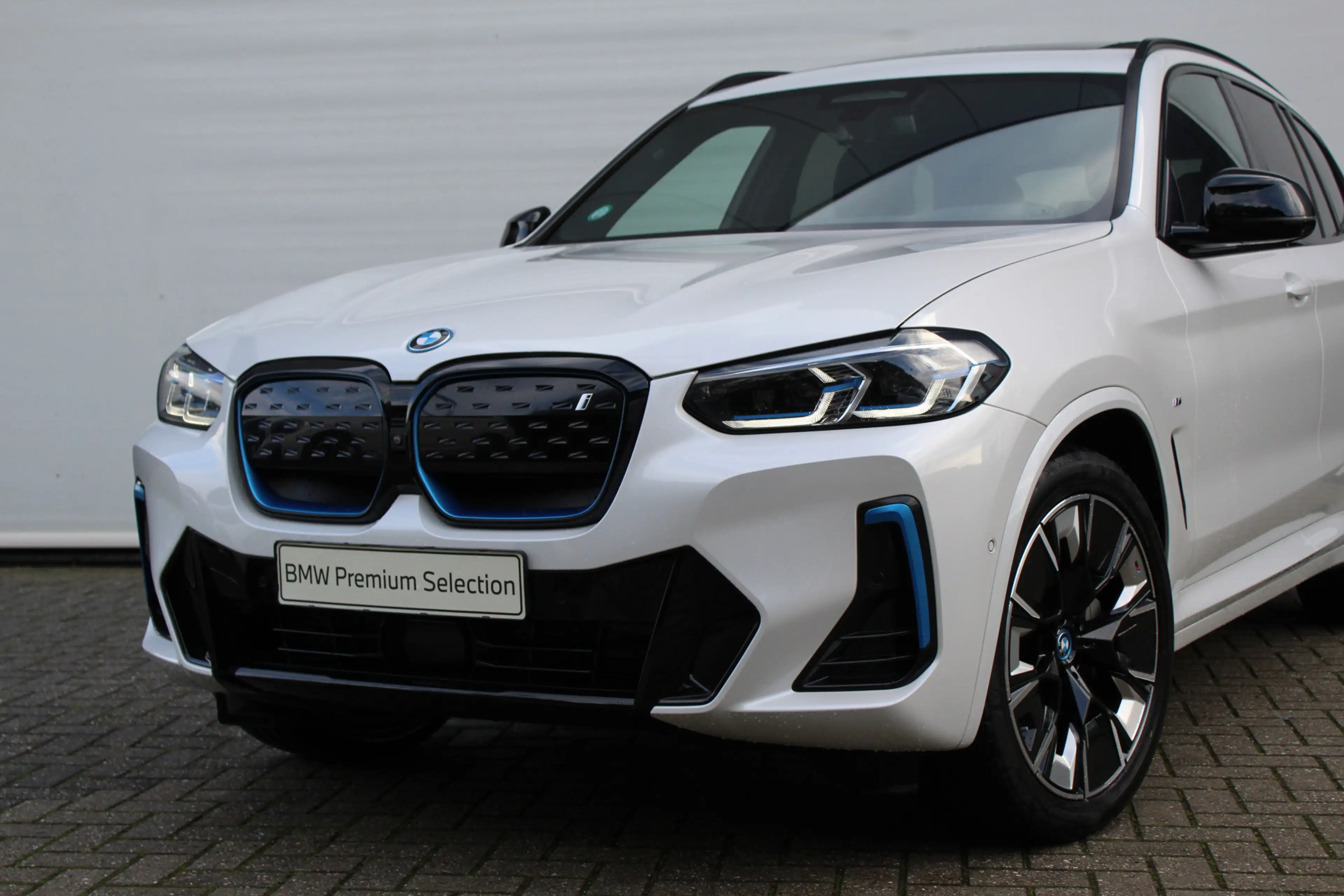 BMW iX3 High Executive M Sport / Sportstoelen / Comfort Ac — photo 15