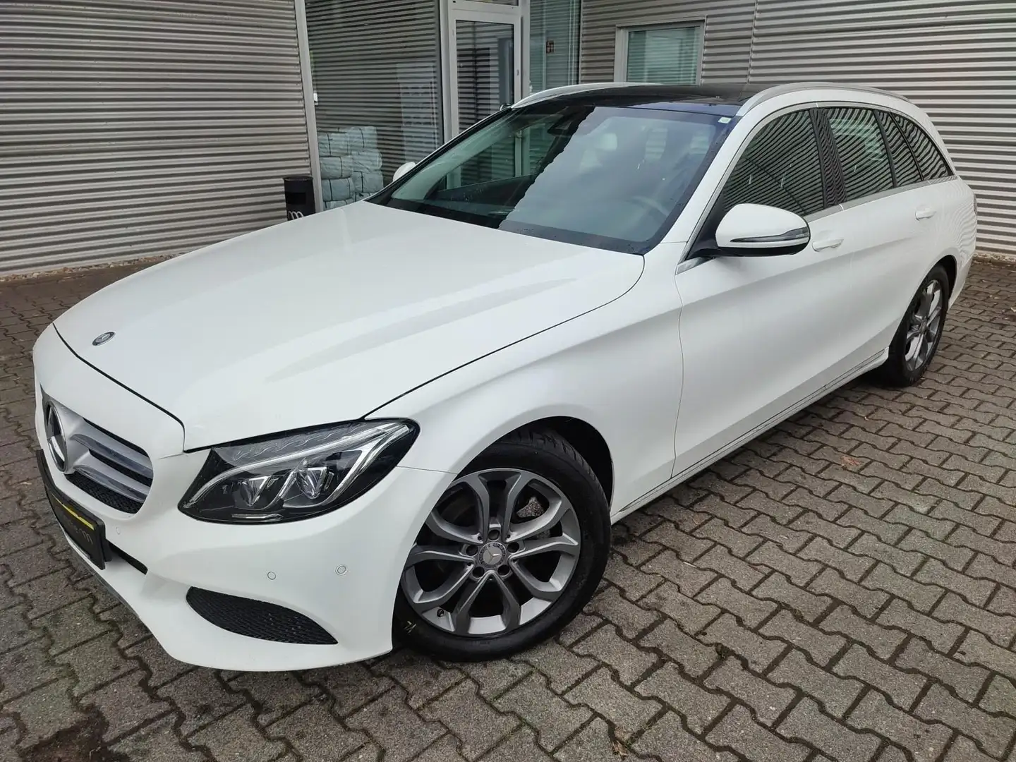 Mercedes-Benz C 180 PANORAMADACH*AHK*TEILLEDER Fehér - 2