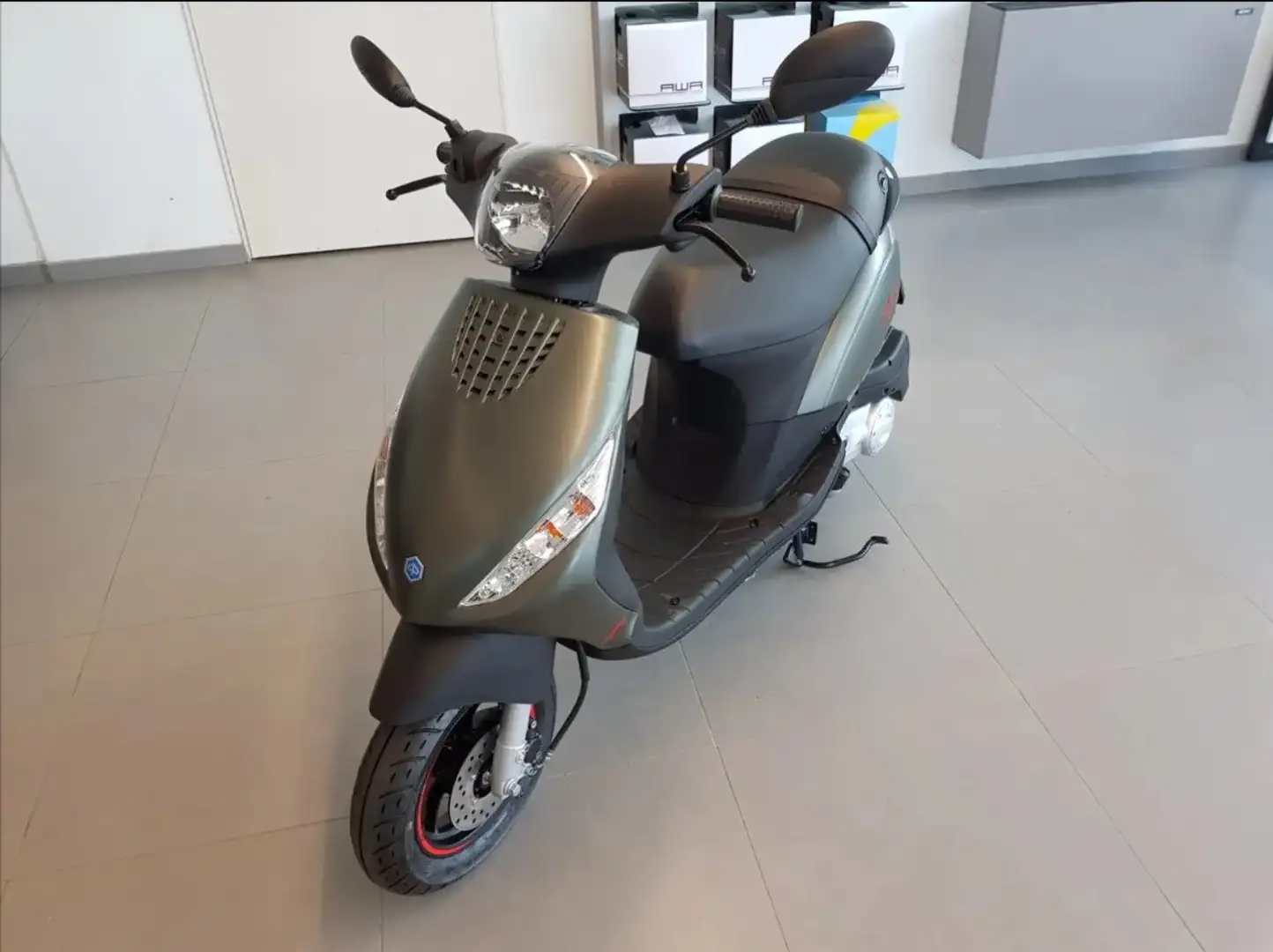 Piaggio Zip 50 S Grün - 1