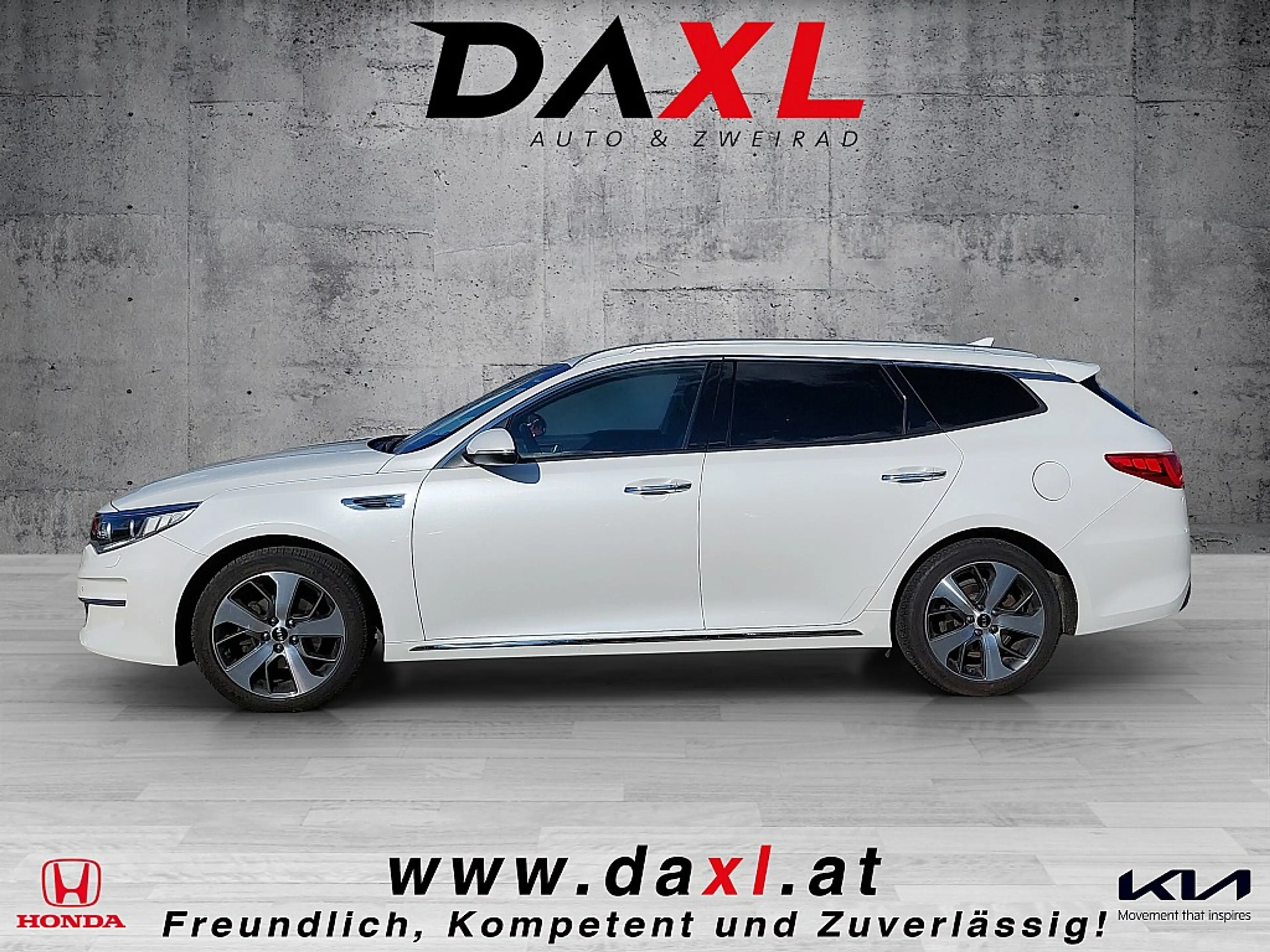 Kia Optima Wagon 1,7 CRDi ISG Gold DCT *Xenon* — photo 3