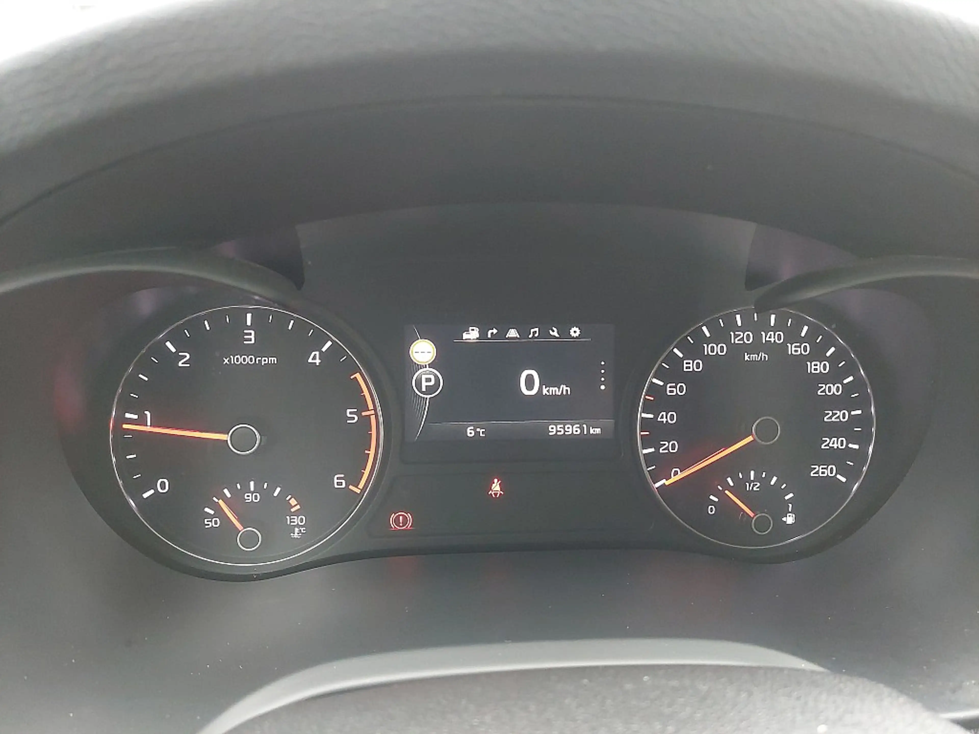Kia Optima Wagon 1,7 CRDi ISG Gold DCT *Xenon* — photo 9