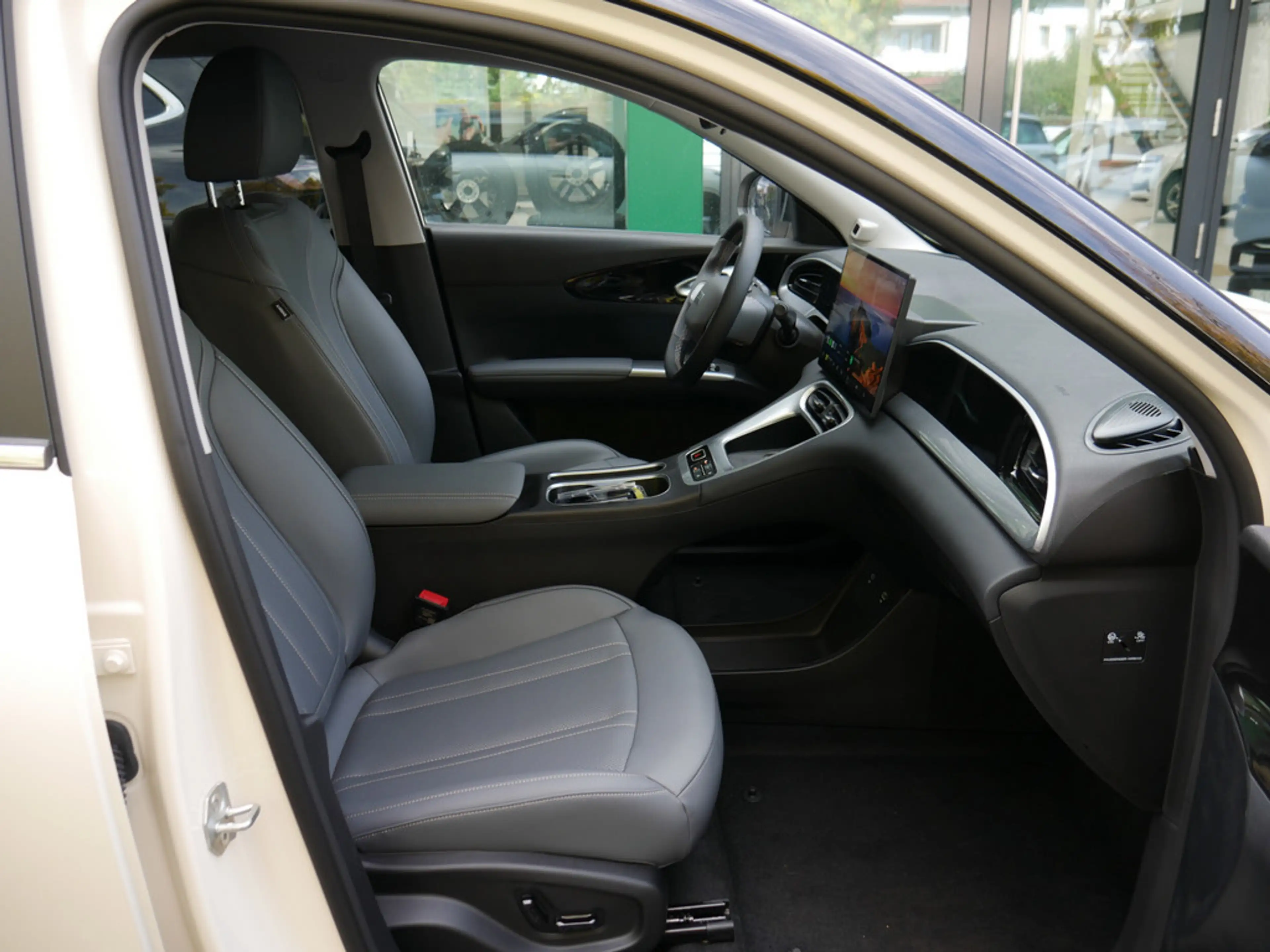 Geely E2 Ultra KLIMA KEYLESS SHZ LEDER KAMERA — photo 3