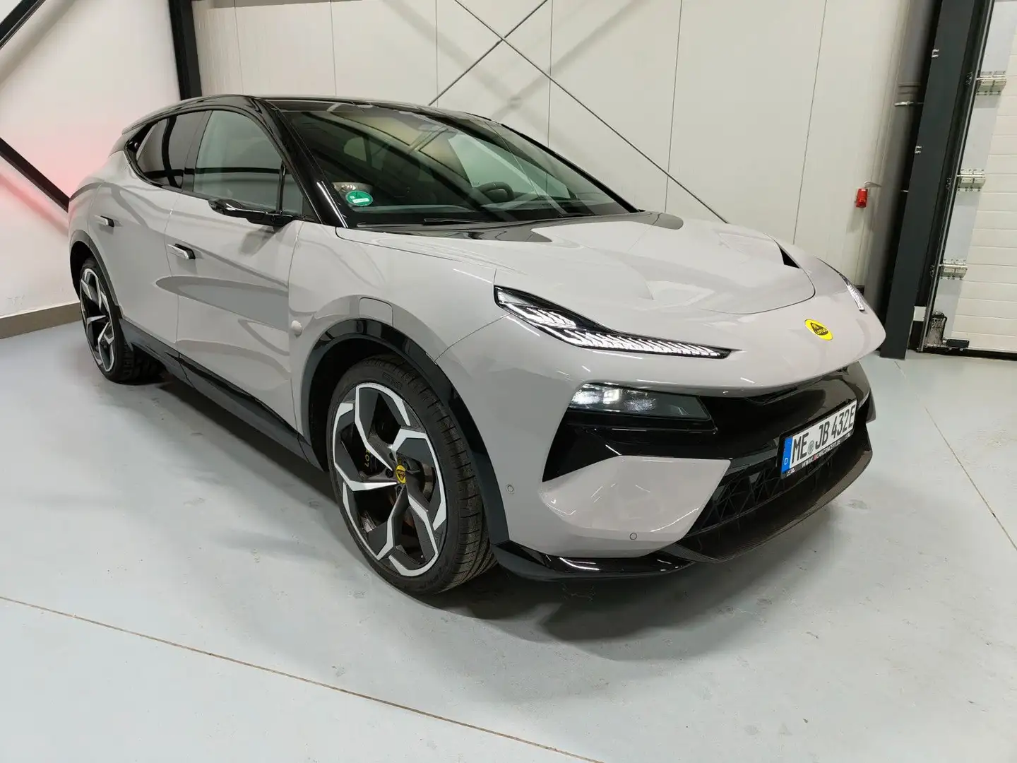 Lotus Eletre R Carbonpaket, Glasdach KEF-Audiosystem Grau - 1
