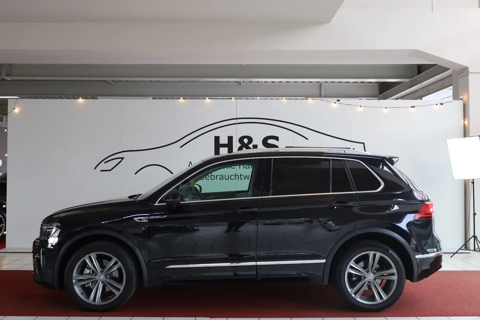Volkswagen Tiguan R-LINE*Highline BMT 4Motion LED*AHK Noir - 2
