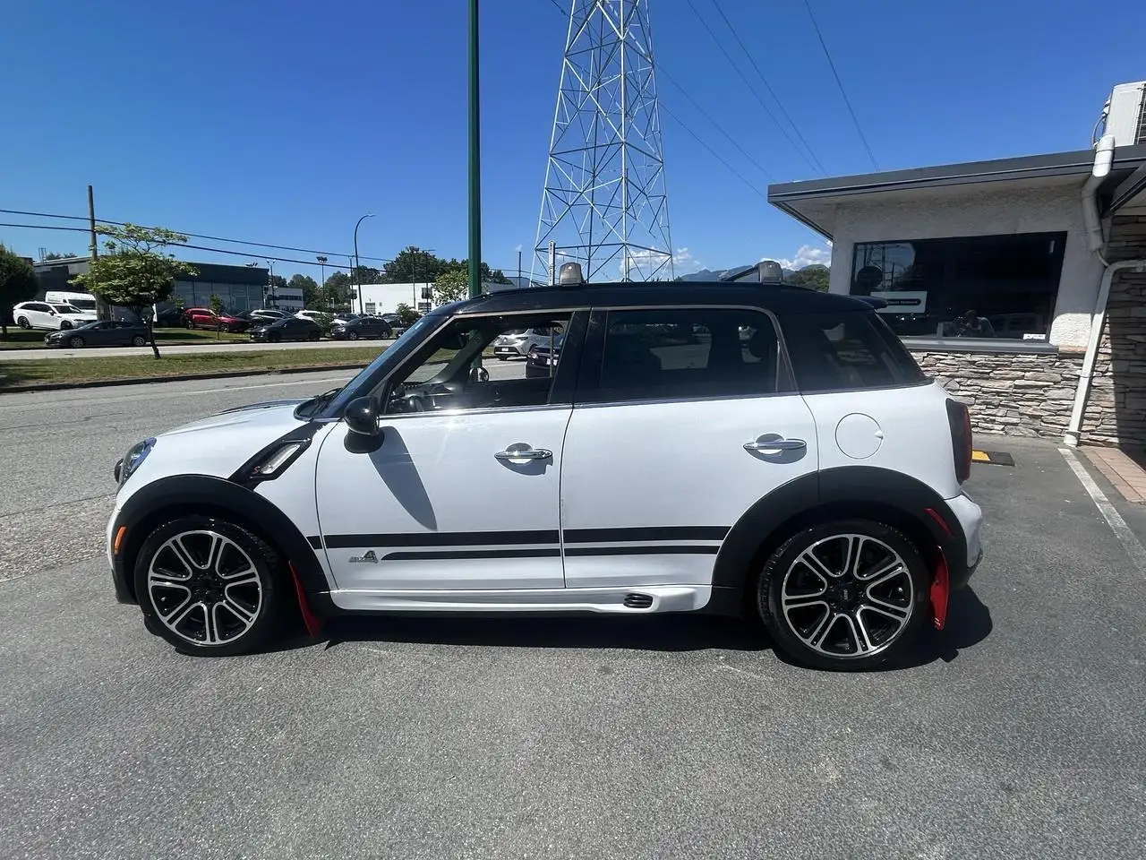 MINI Cooper Countryman photo MINI Cooper Countryman