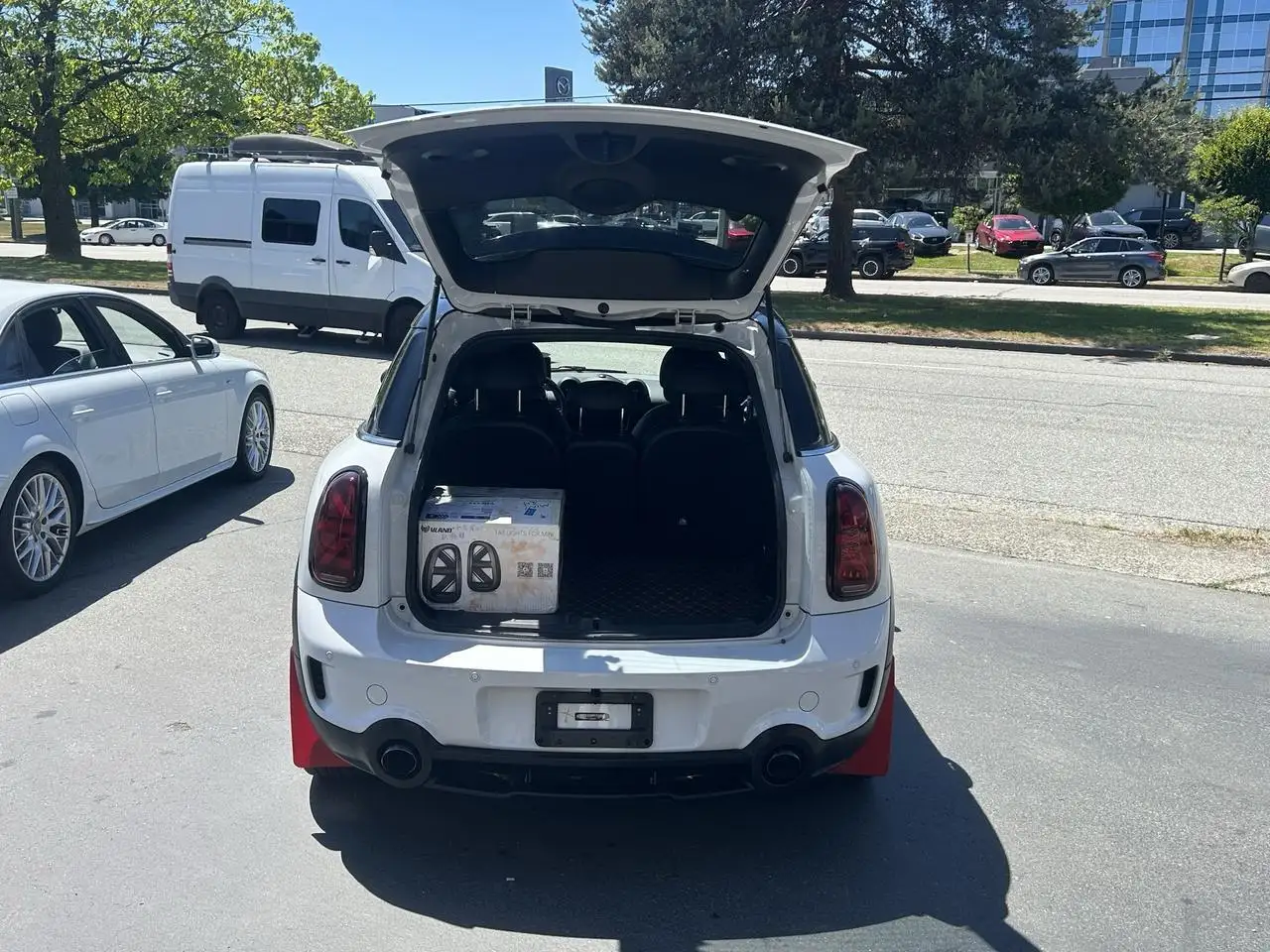 MINI Cooper Countryman photo MINI Cooper Countryman