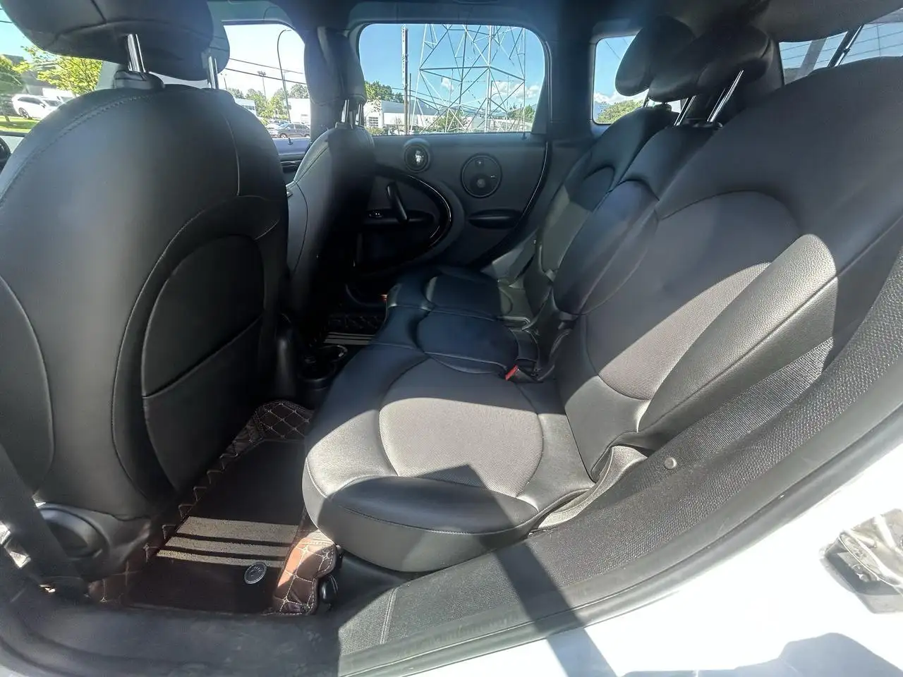 MINI Cooper Countryman photo MINI Cooper Countryman