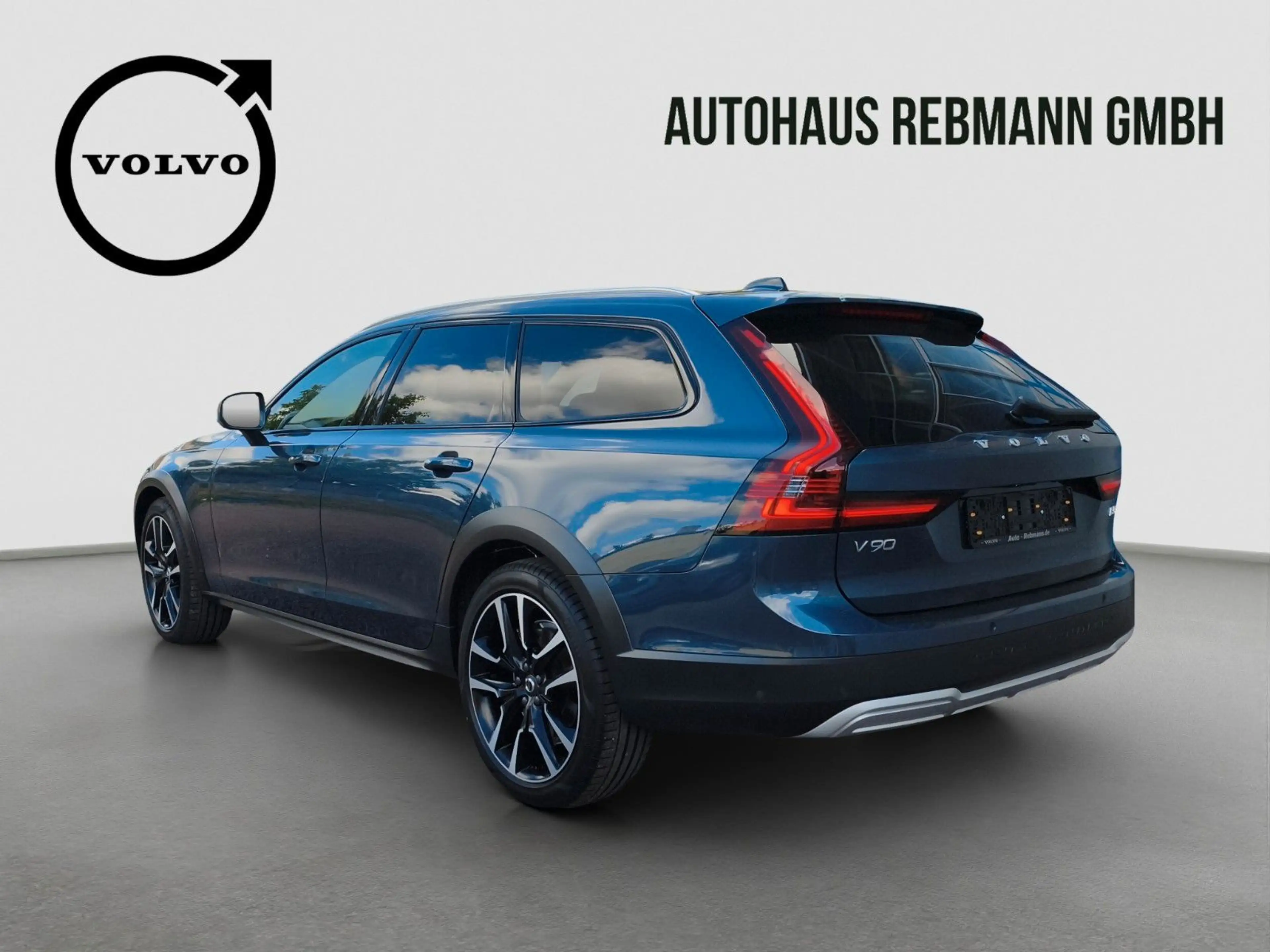 Volvo V90 Cross Country V90 B5 Cross Country Ultimate AWD SD*StdHz*B&W — photo 3
