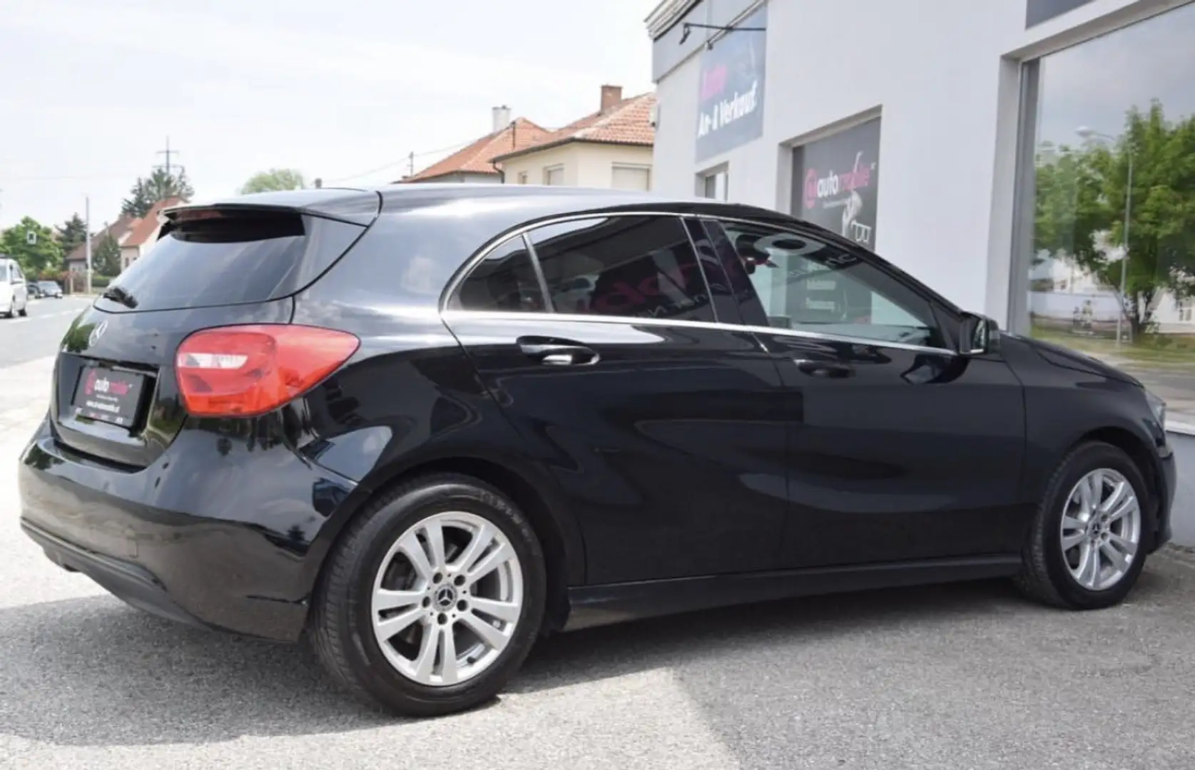 Mercedes-Benz A 180 CDI BlueEfficiency Edition Lifestyle - 2
