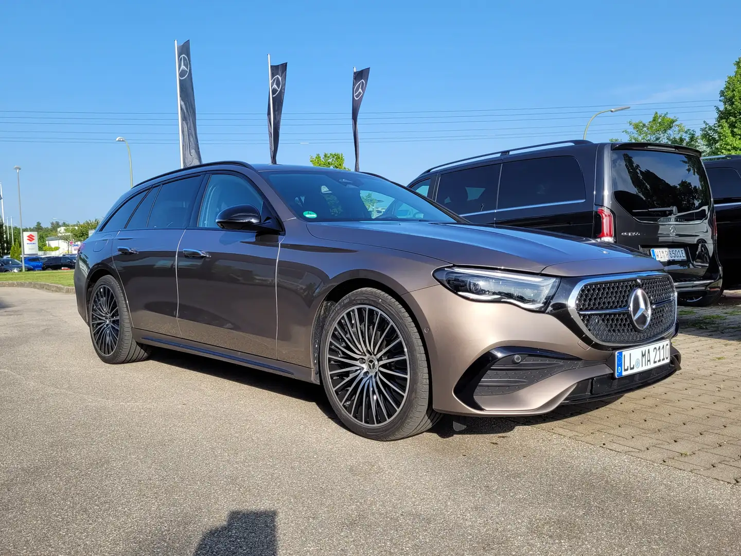 Mercedes-Benz E 220 E 220 d T 4Matic 9G-TRONIC Edition AMG Line Brons - 1