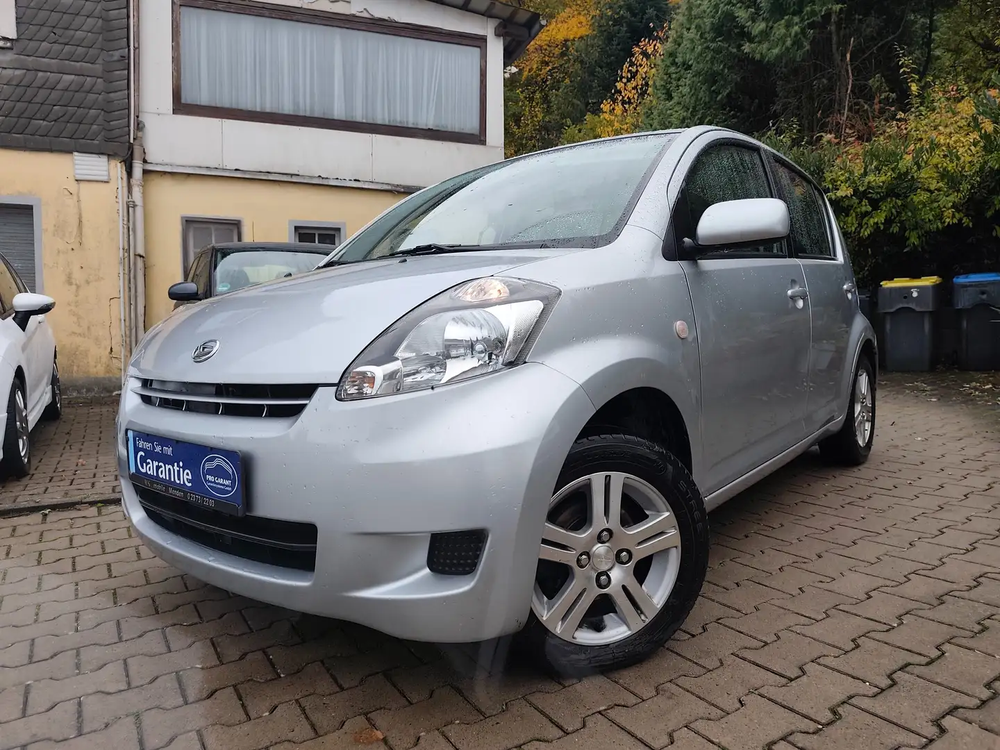 Daihatsu Sirion Sirion 1.3/1.Hand/wenig KM/ TÜV neu/Klima/8fach Argent - 1