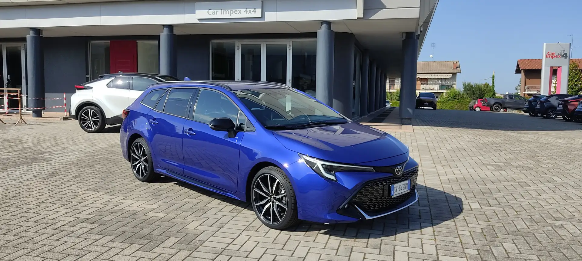 Toyota Corolla Touring Sports 1.8 Hybrid 140CV GR Sport Blu/Azzurro - 1