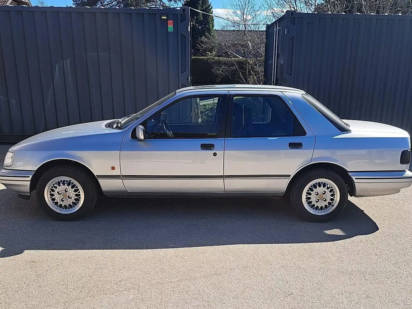 Ford Sierra Sierra Cristall Silber - 1
