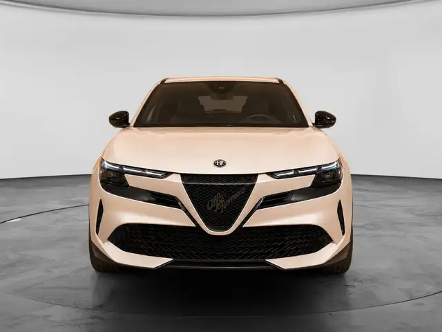 Alfa Romeo Junior 1.2 Hybrid ibrida