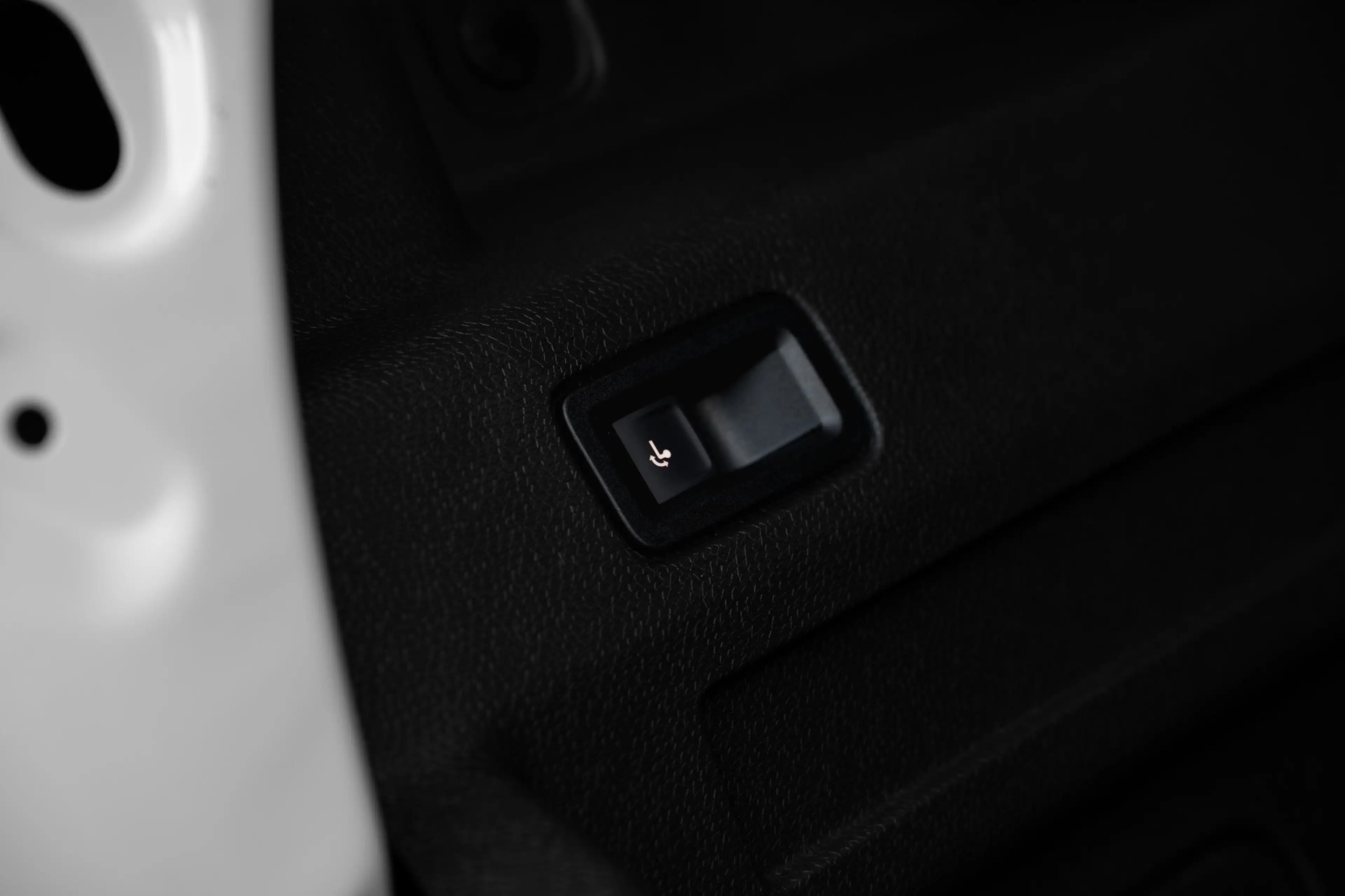 Volkswagen ID. Buzz Cargo 79 kWh | 286 pk | Trekhaak | Achterdeuren | App Co — photo 14