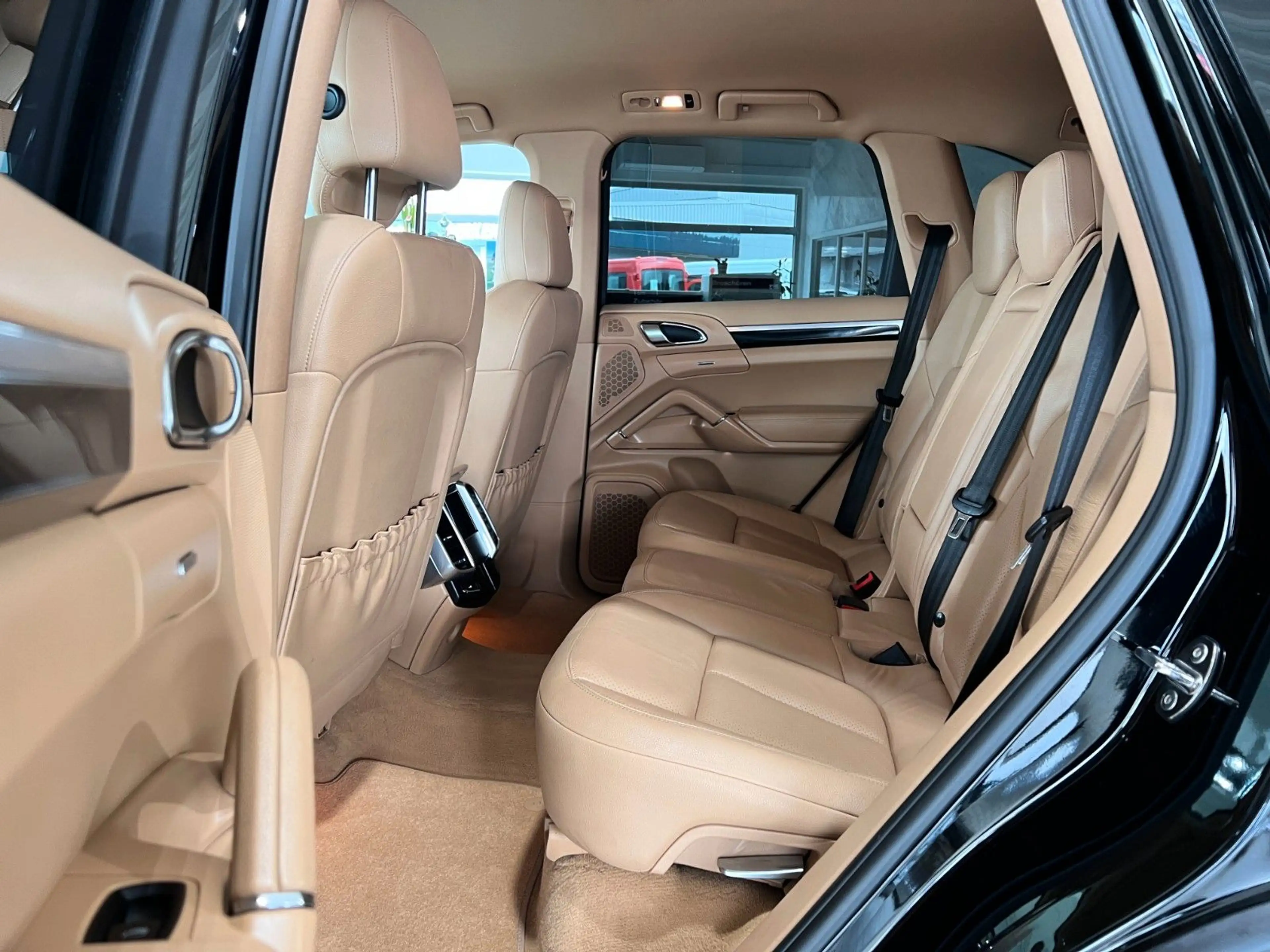 Porsche Cayenne Diesel | Service nur im PZ — photo 21