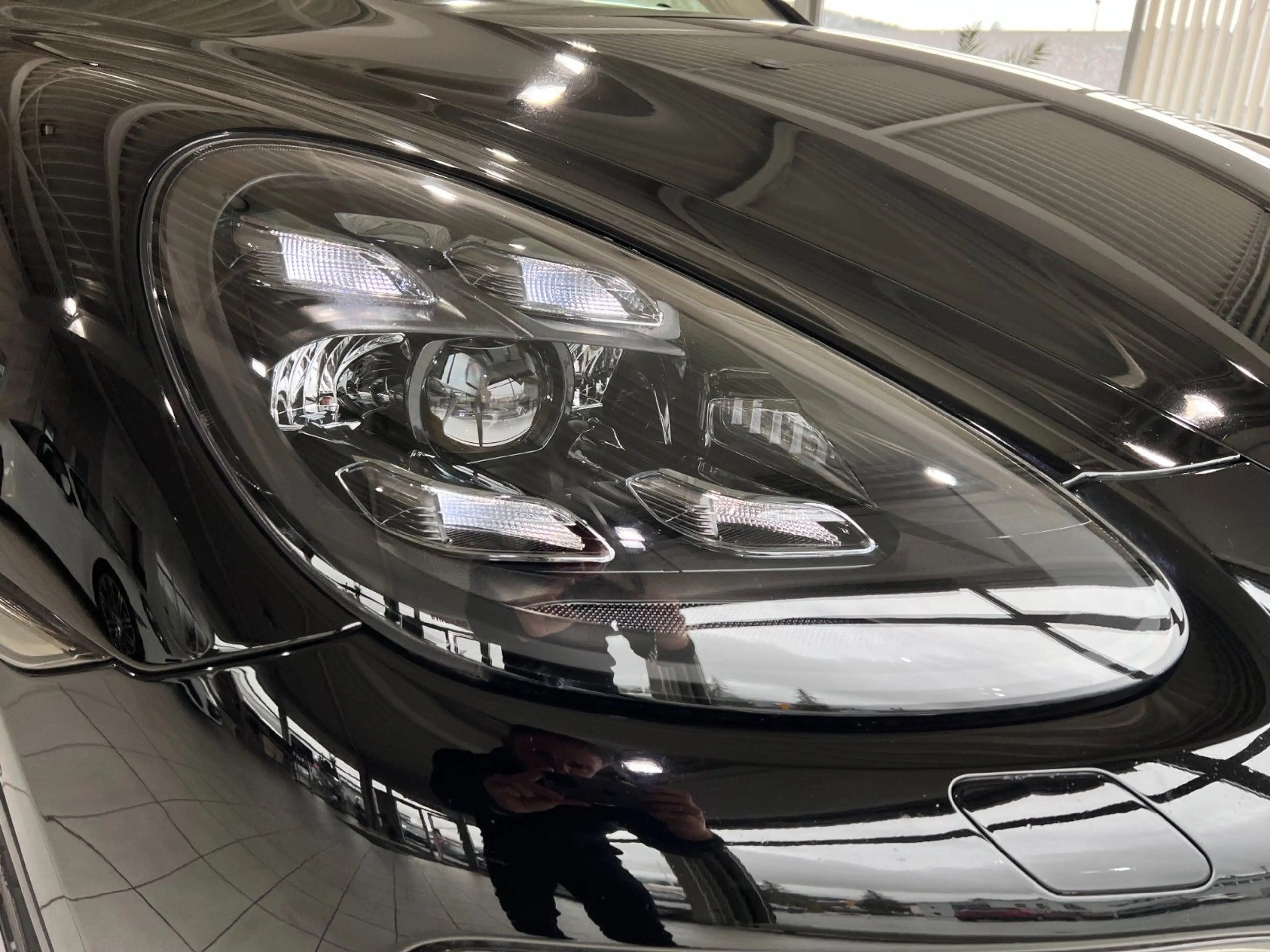 Porsche Cayenne Diesel | Service nur im PZ — photo 3