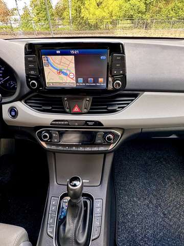 Imagine Hyundai i30 1.6 CRDI DCT Premium