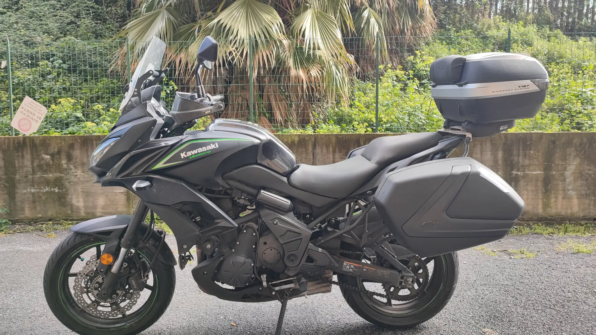 Kawasaki Versys 650 ABS 2017 Чёрный - 1
