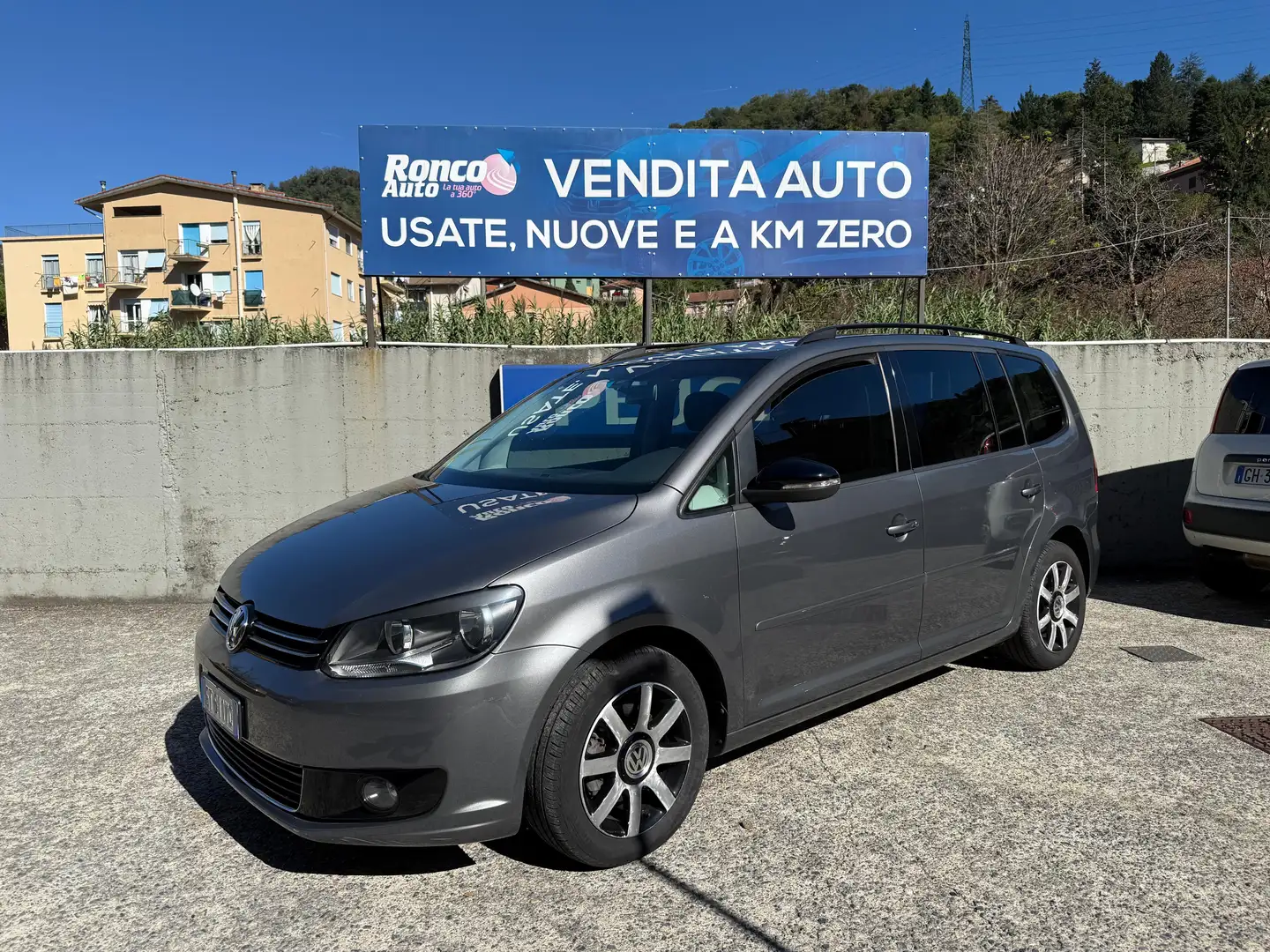 Volkswagen Touran Touran II 2010 1.6 tdi Comfortline Grau - 2