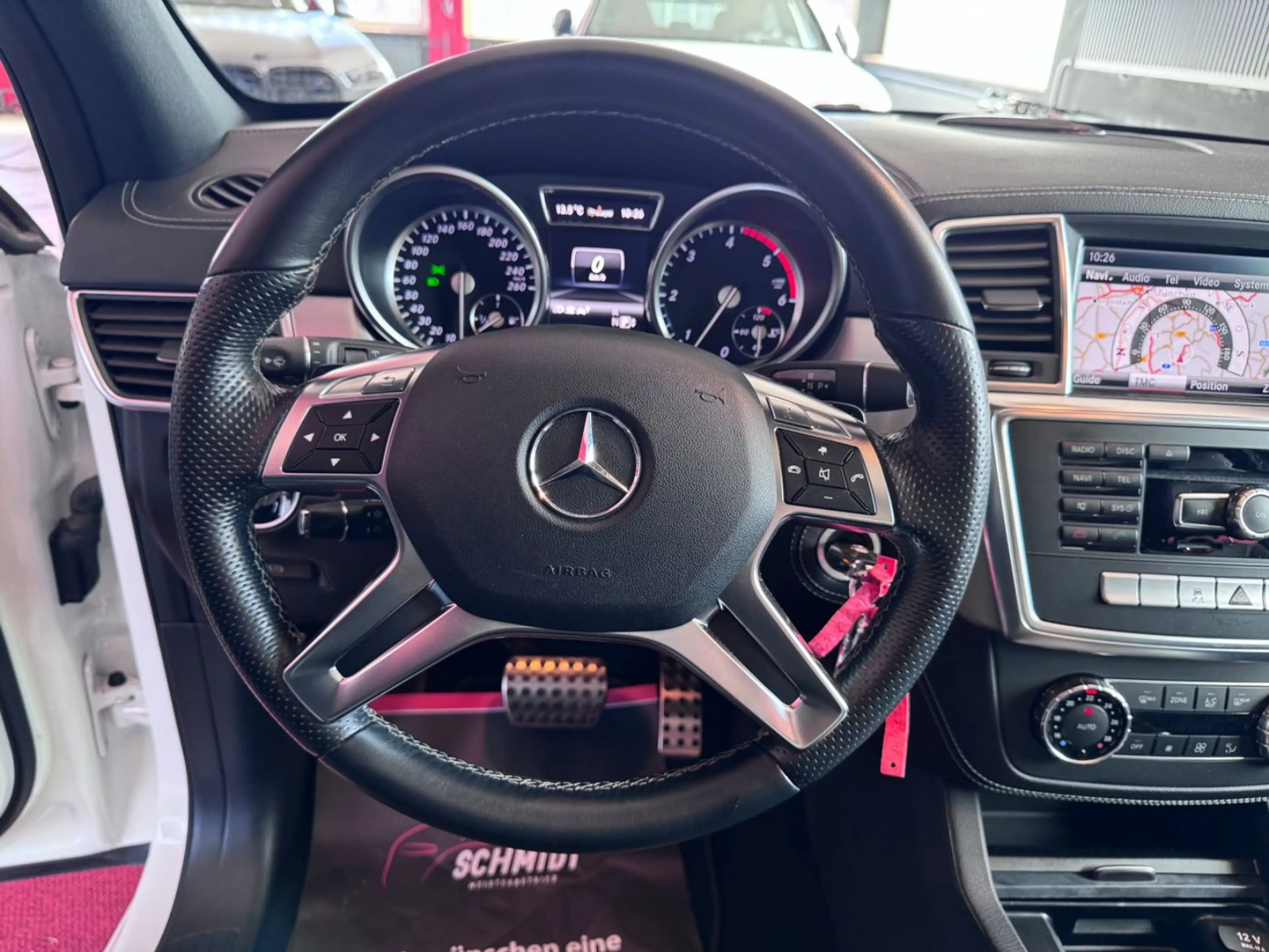 Mercedes-Benz ML 350 CDI AMG Paket Pano Airmatic ILS Comand 20 — photo 15