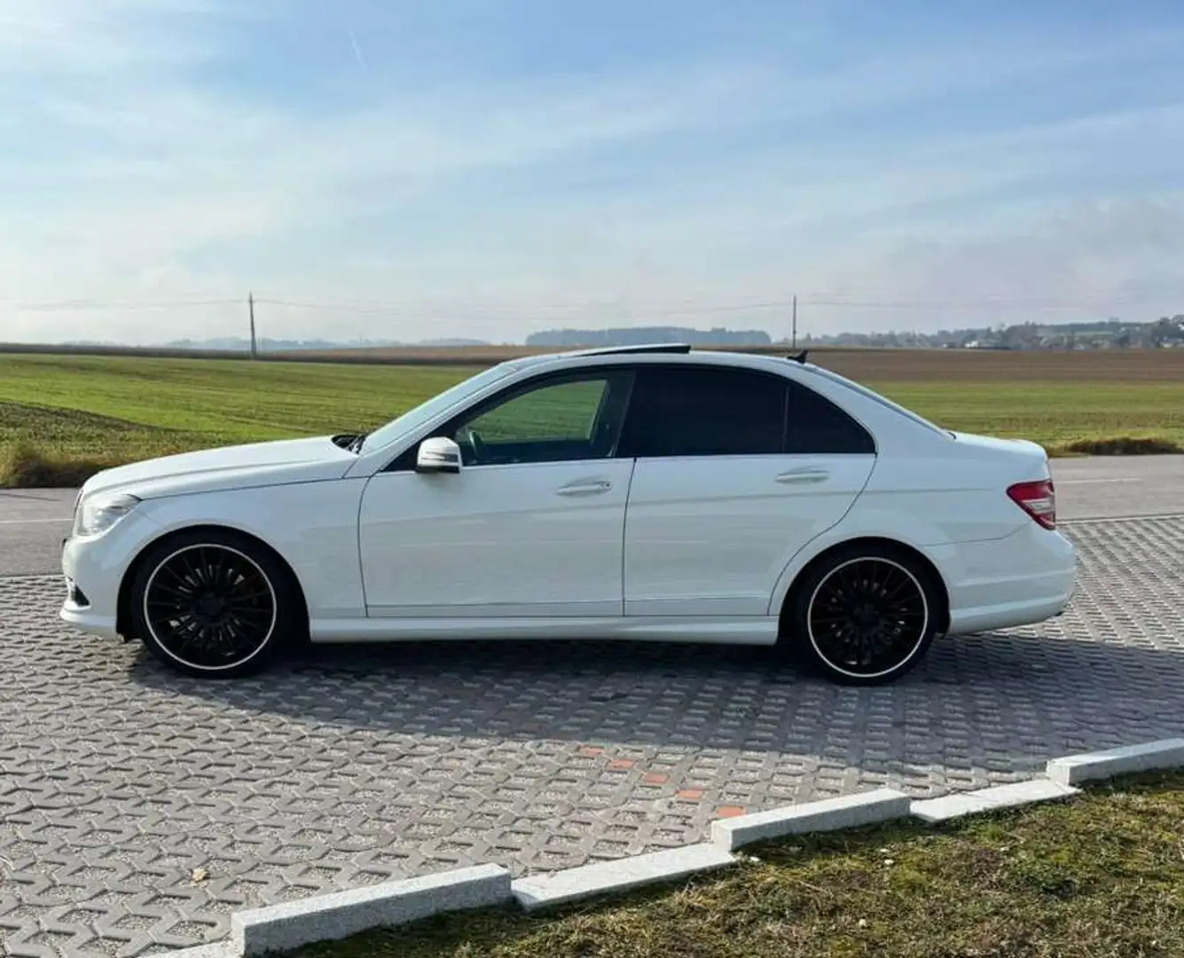 Mercedes-Benz C 320 C 320 Avantg. A-Edition Sport AMG CDI 4MATIC Avantgarde A-Edition Sport AMG Weiß - 2