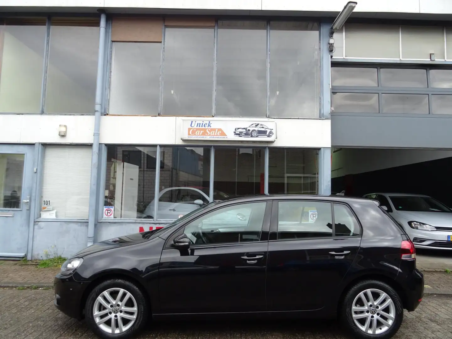 Volkswagen Golf 1.4 TSI Highline Zwart - 2