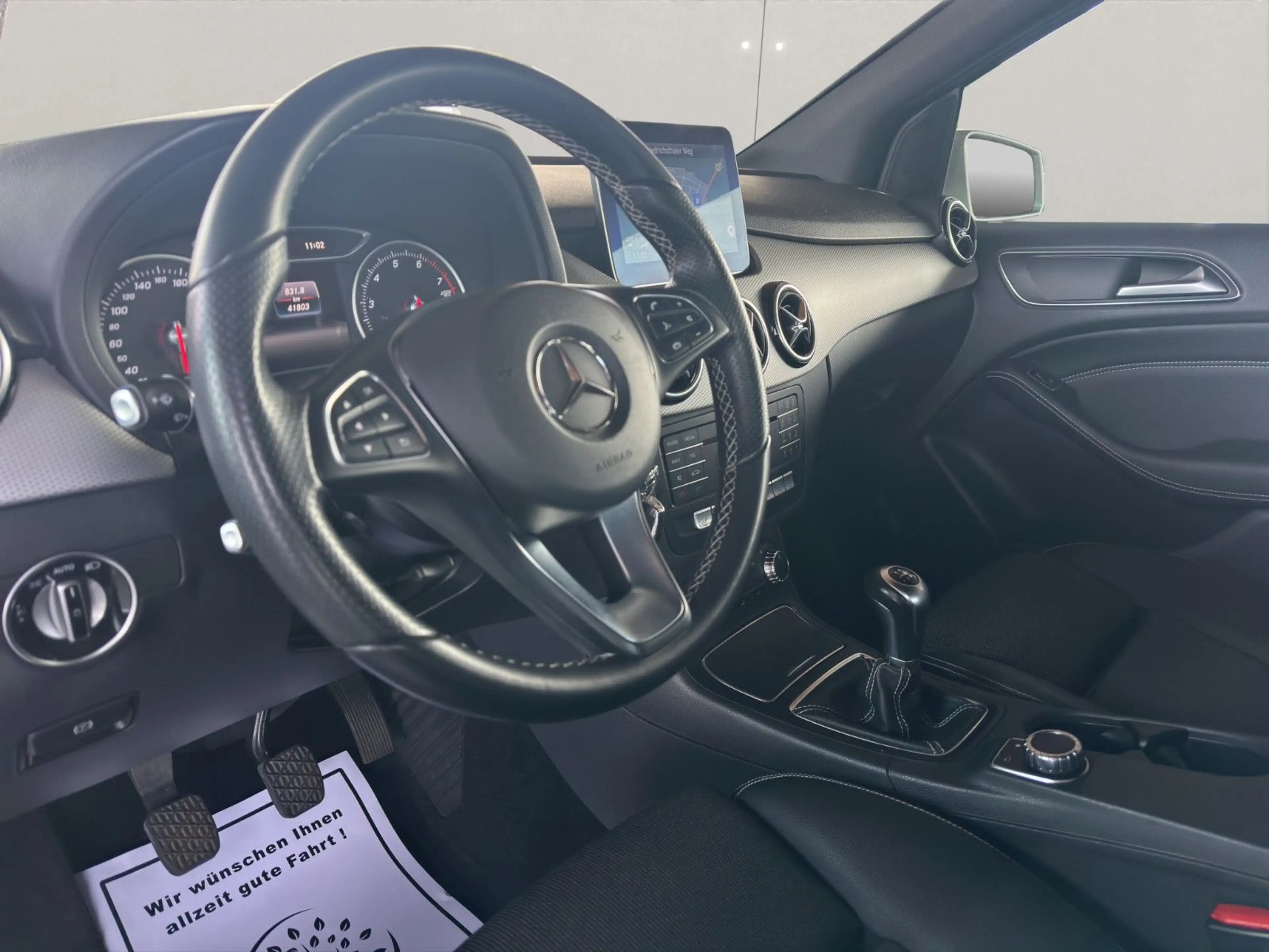 Mercedes-Benz B 180 euro6 LED Scheinwerfer Navi Teilleder — photo 12
