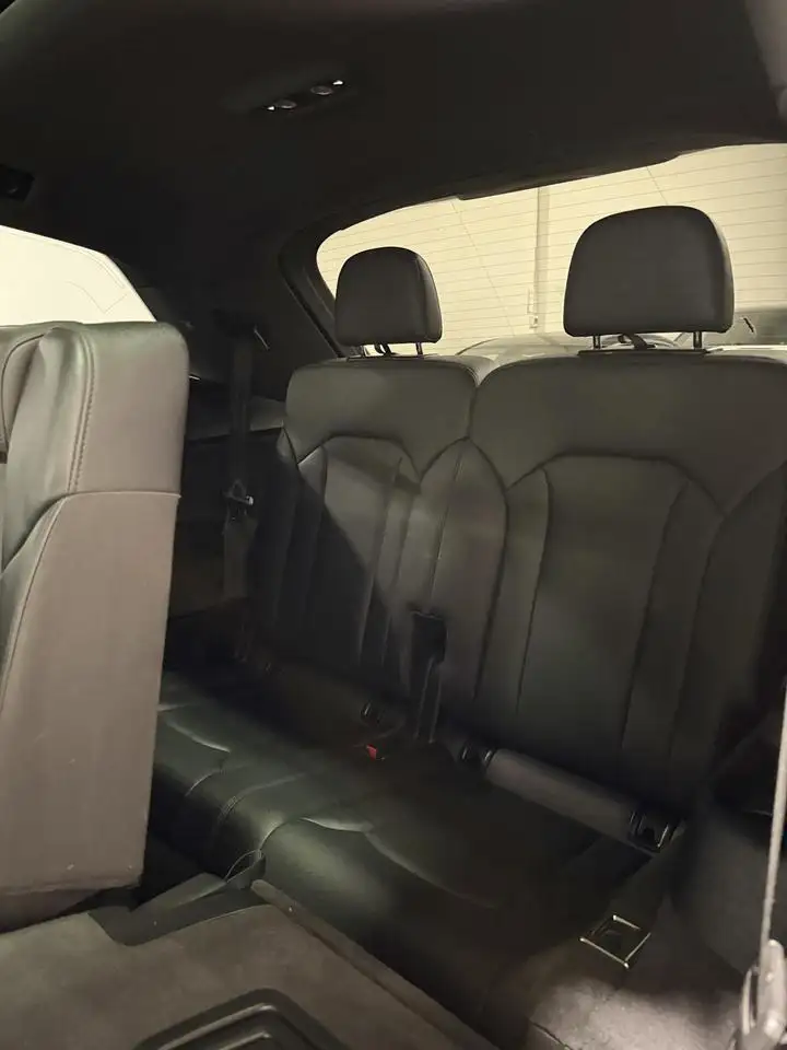 Audi Q7 снимка Audi Q7