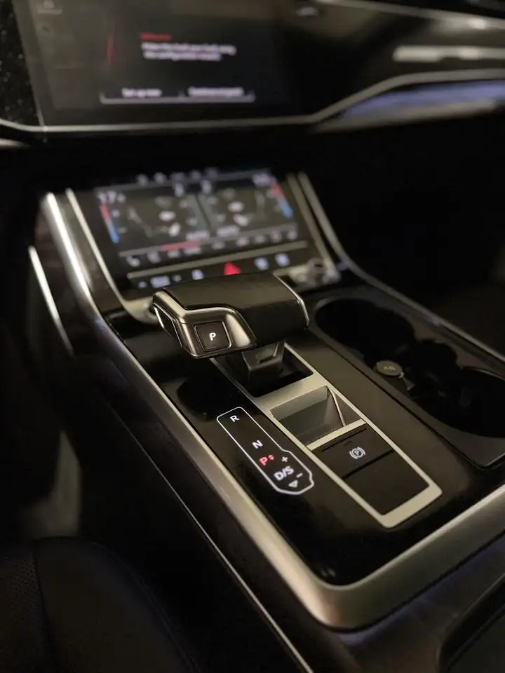 Audi Q7 снимка Audi Q7