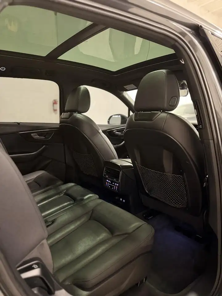 Audi Q7 снимка Audi Q7