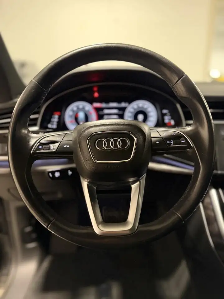 Audi Q7 снимка Audi Q7