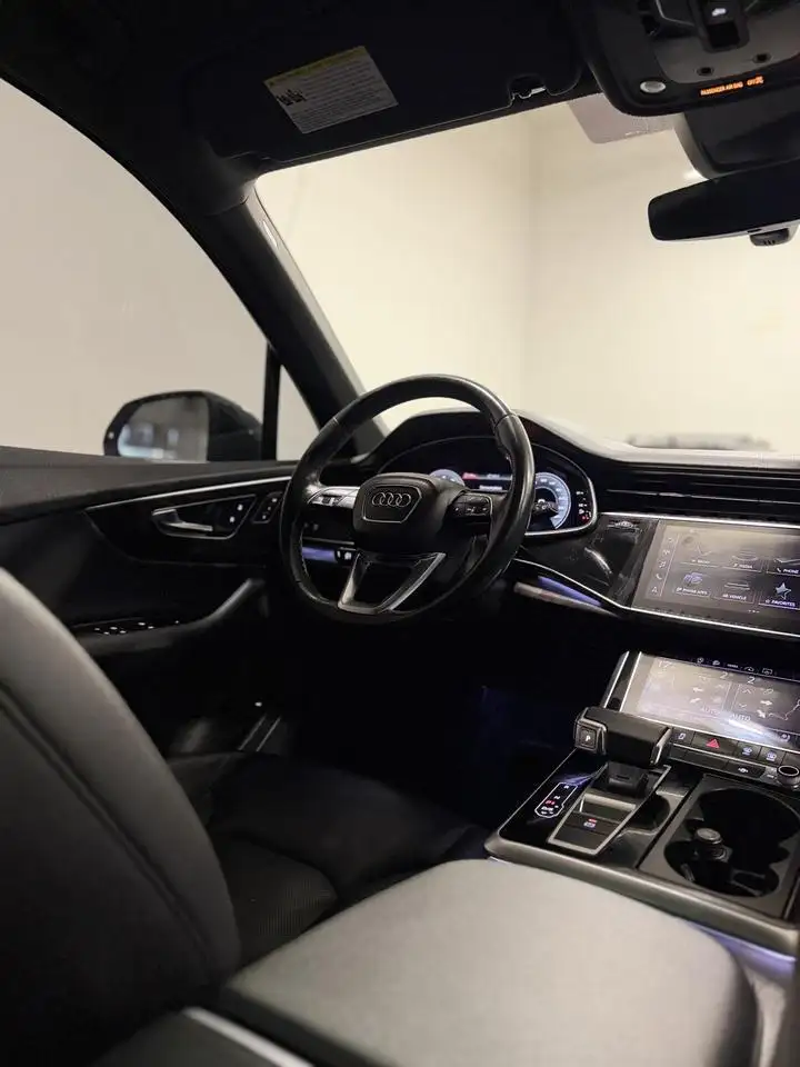 Audi Q7 снимка Audi Q7